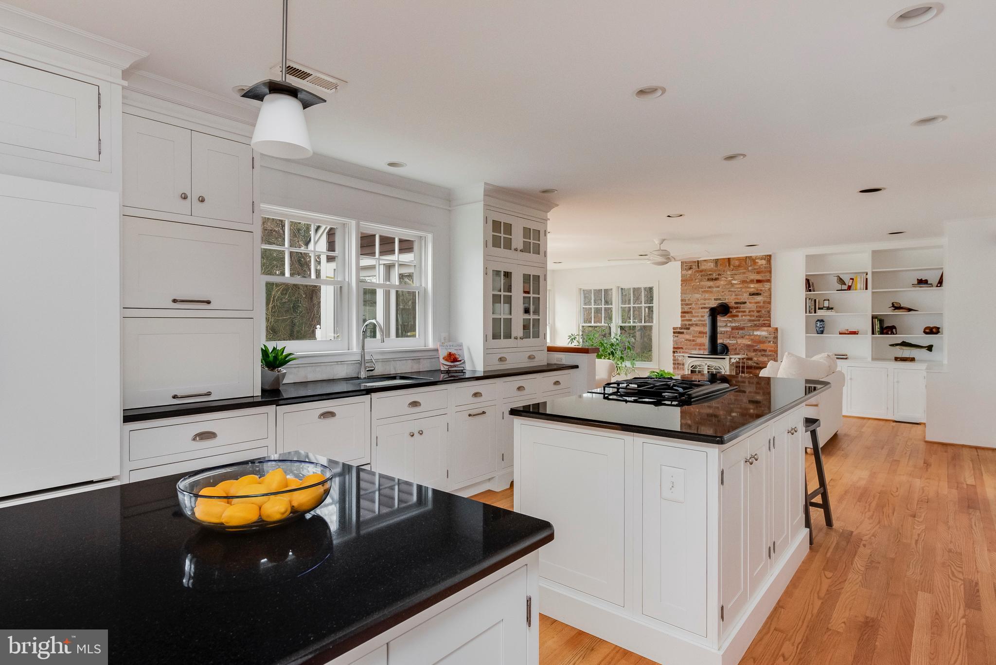 MELVIN POINT - Residential