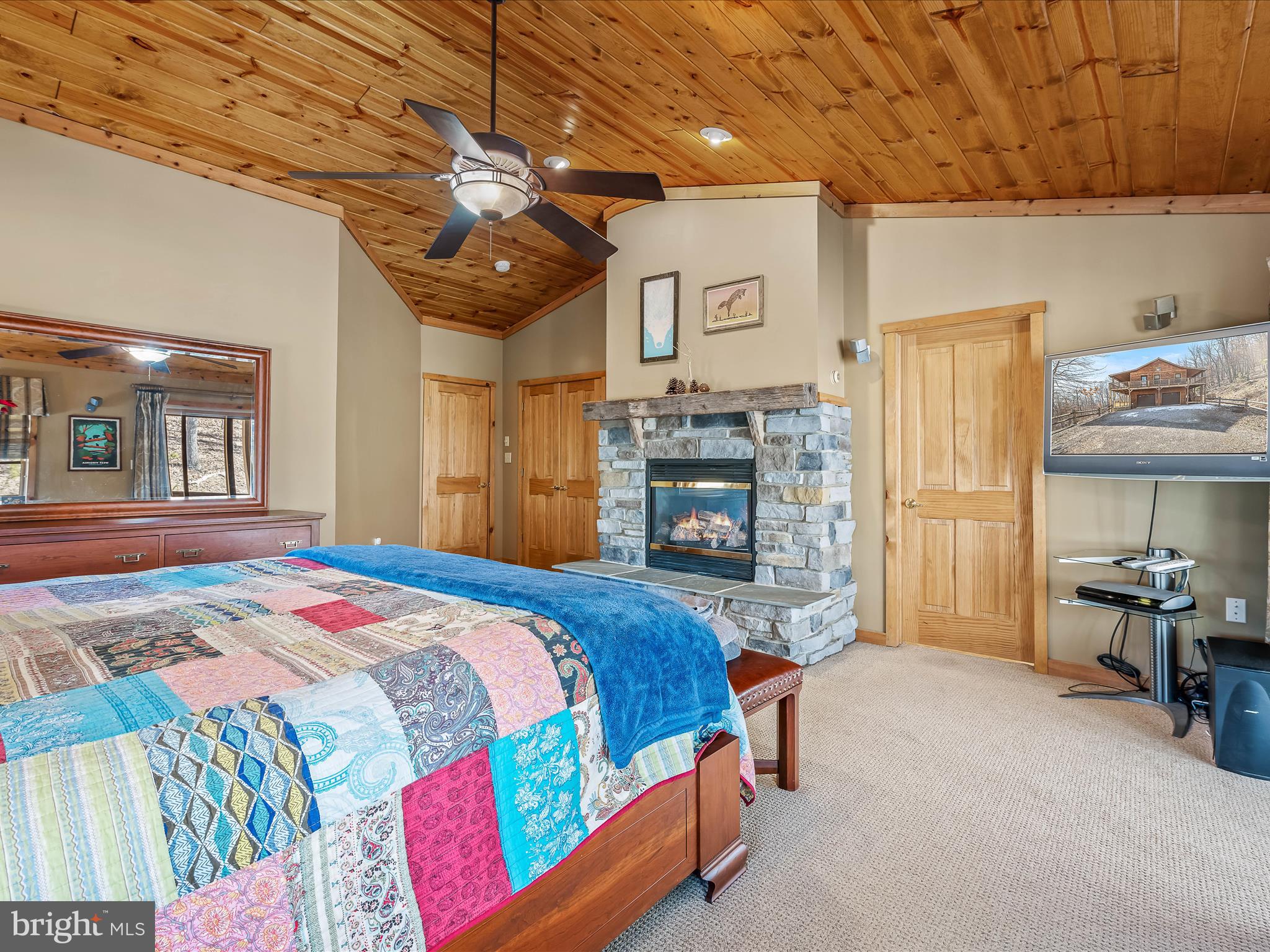 SUMMIT AT LOST RIVER - Residential