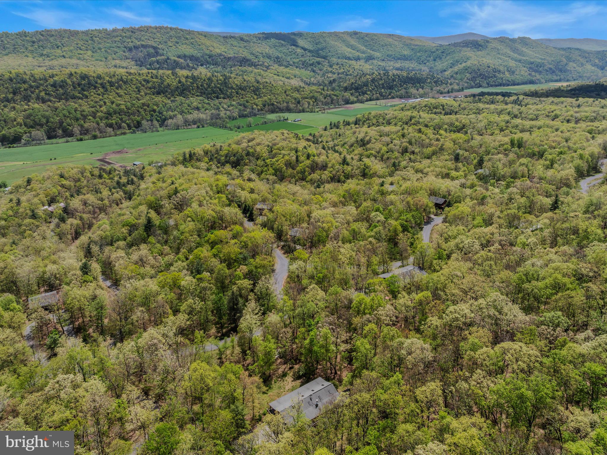 SUMMIT AT LOST RIVER - Residential