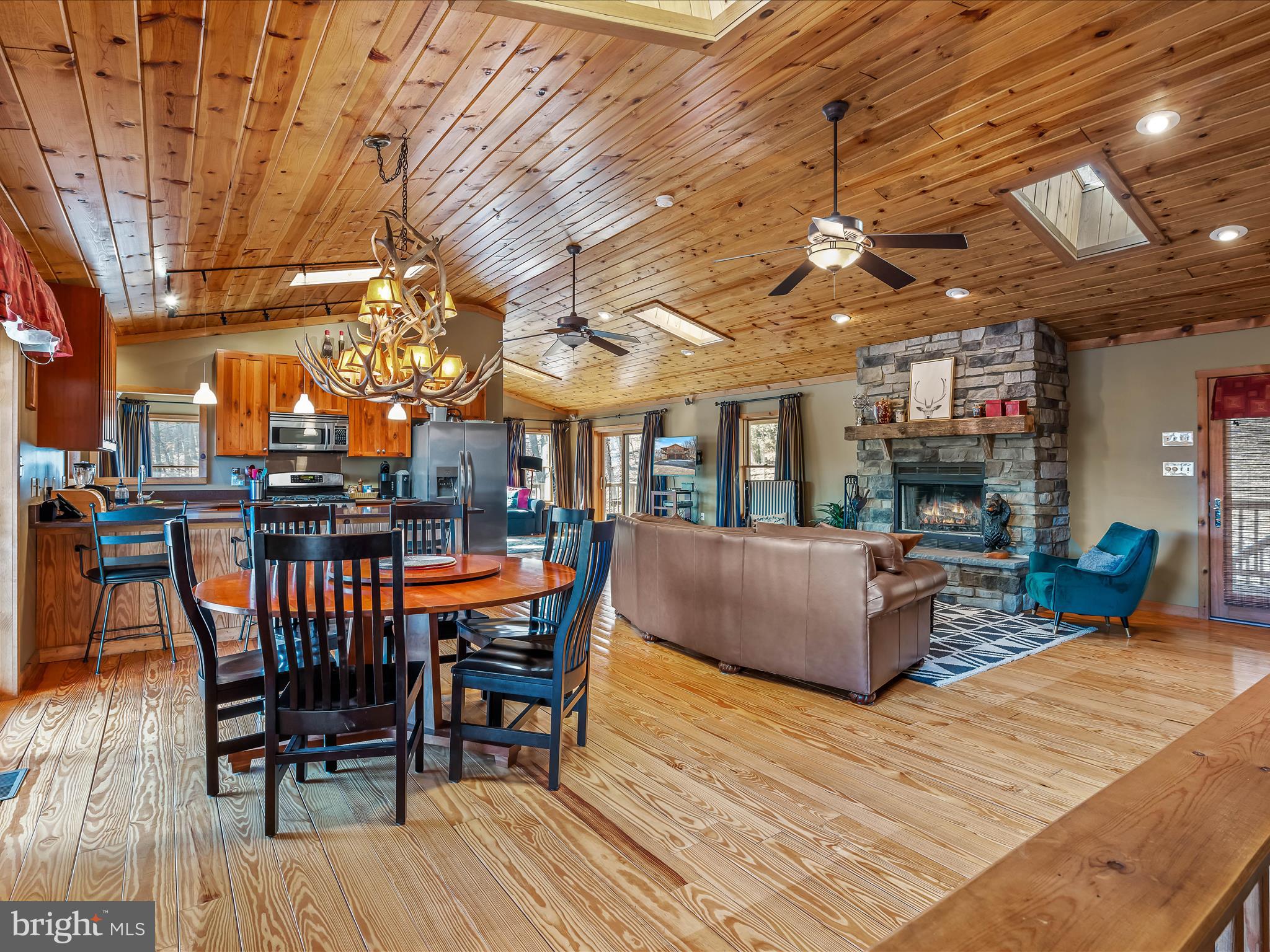 SUMMIT AT LOST RIVER - Residential