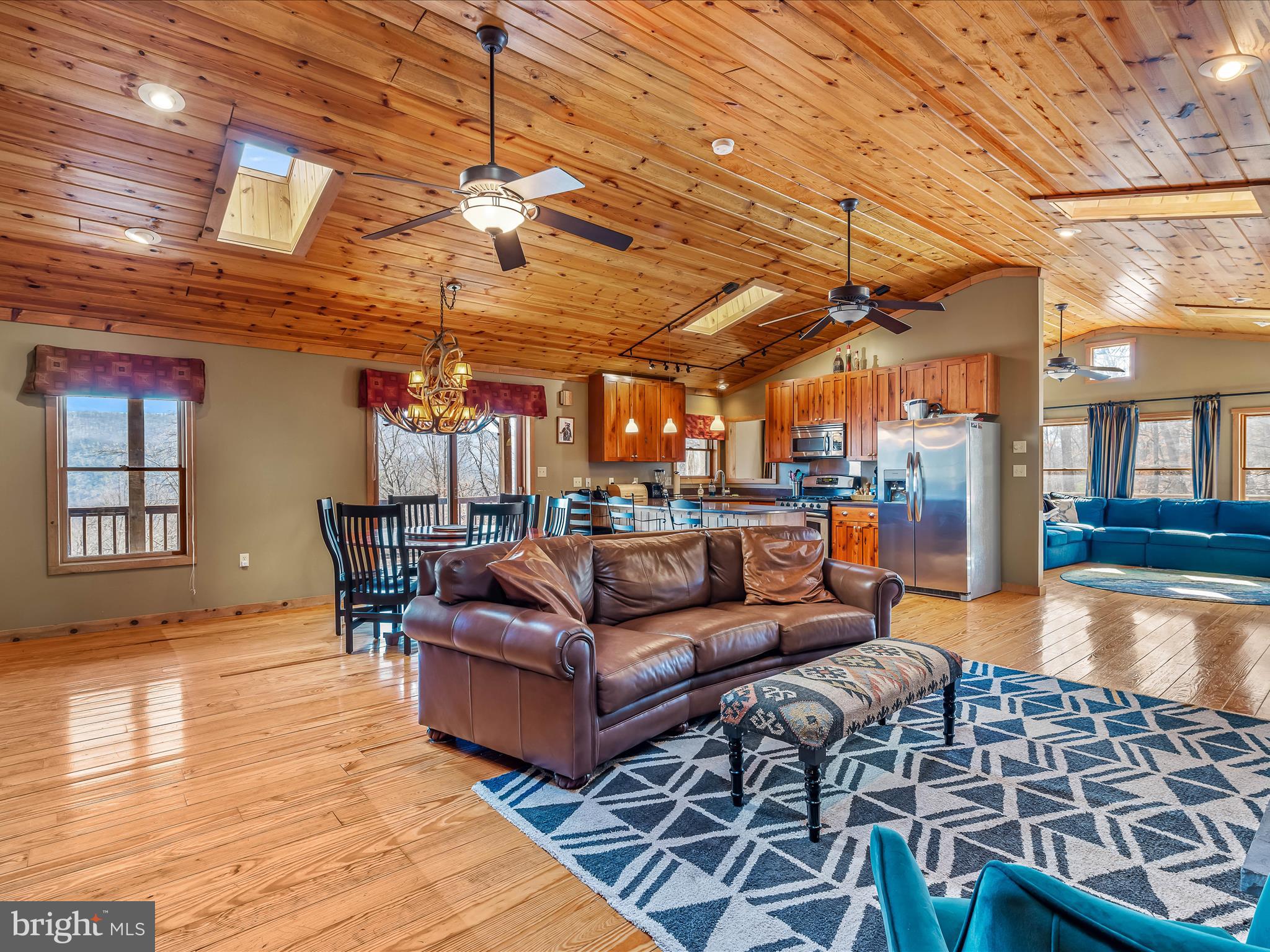 SUMMIT AT LOST RIVER - Residential