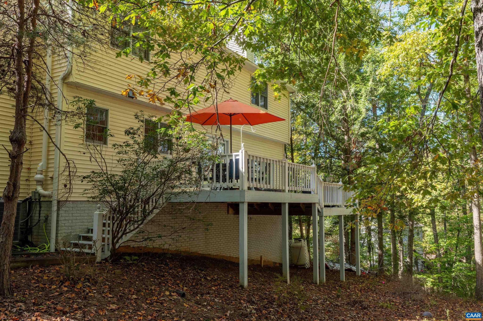 LAKE MONTICELLO - Residential