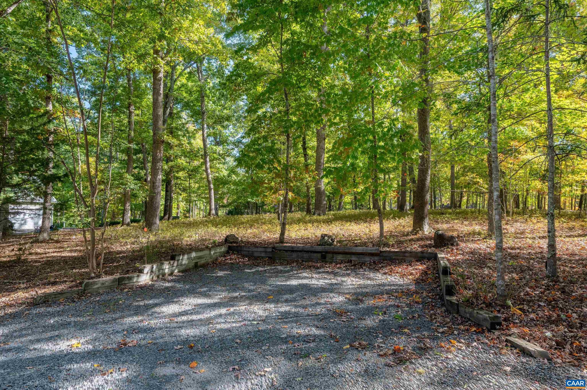 LAKE MONTICELLO - Residential