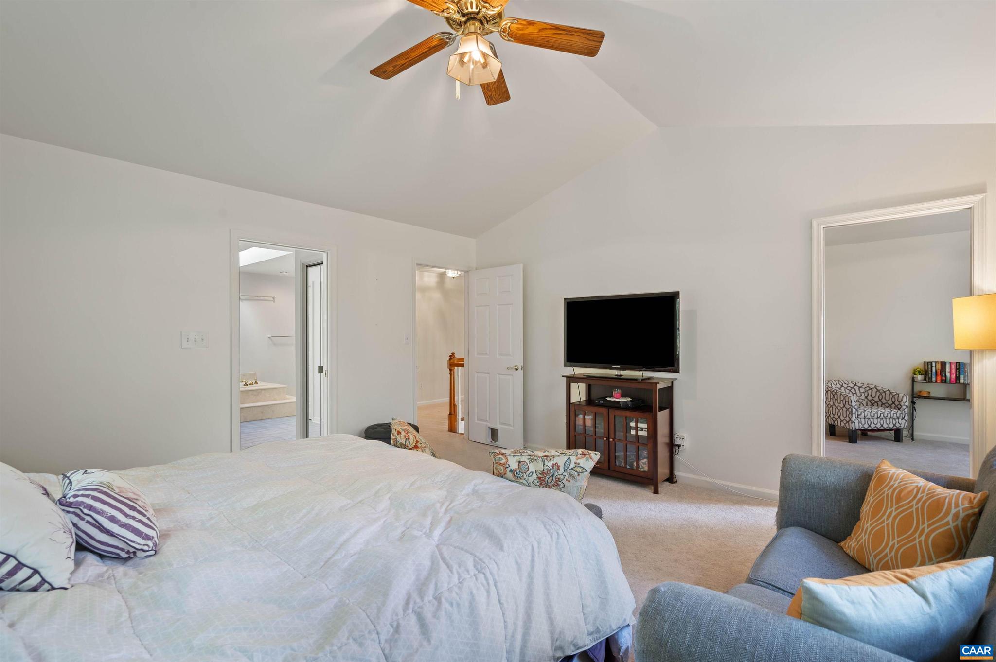 LAKE MONTICELLO - Residential