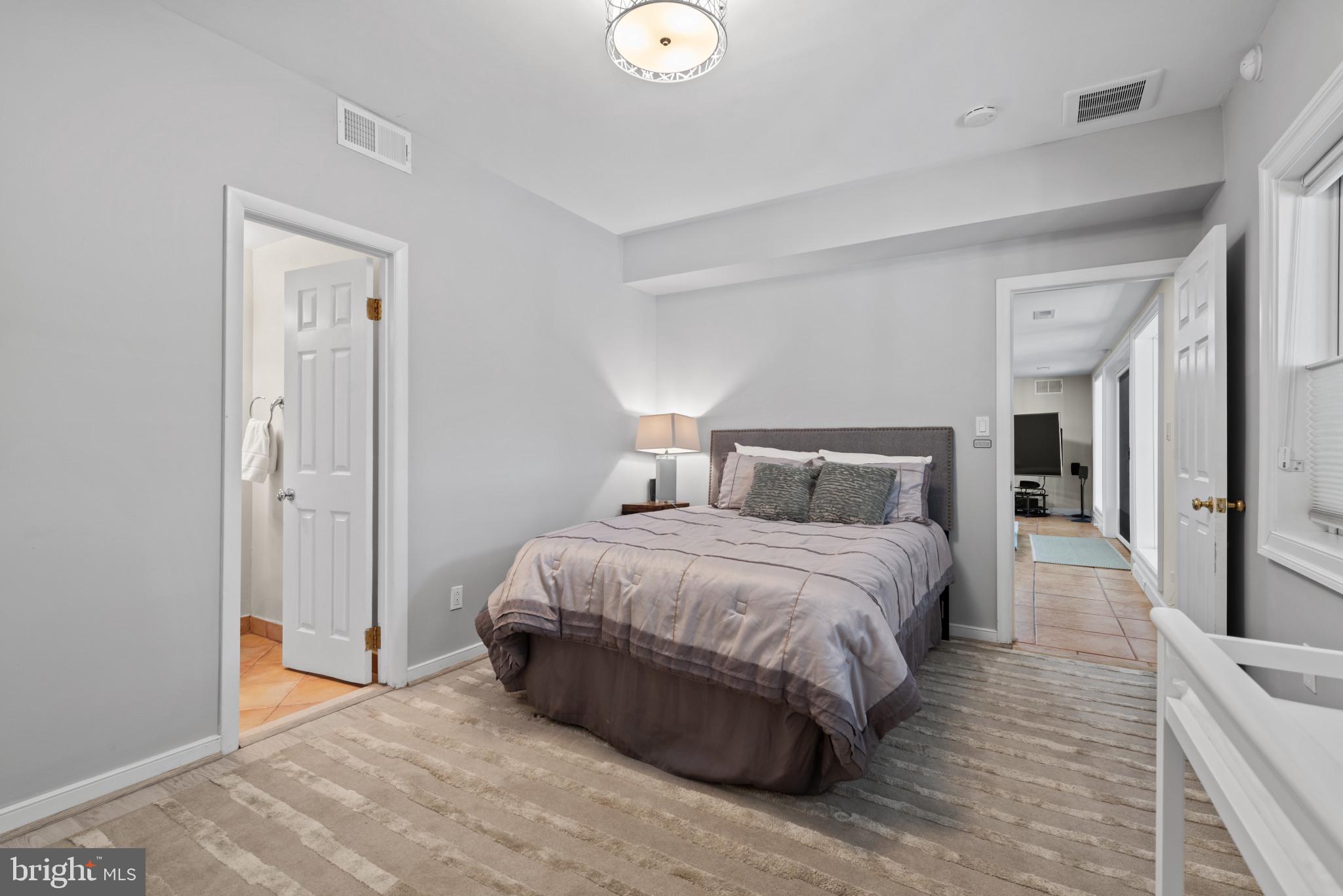 KENWOOD PARK - Residential