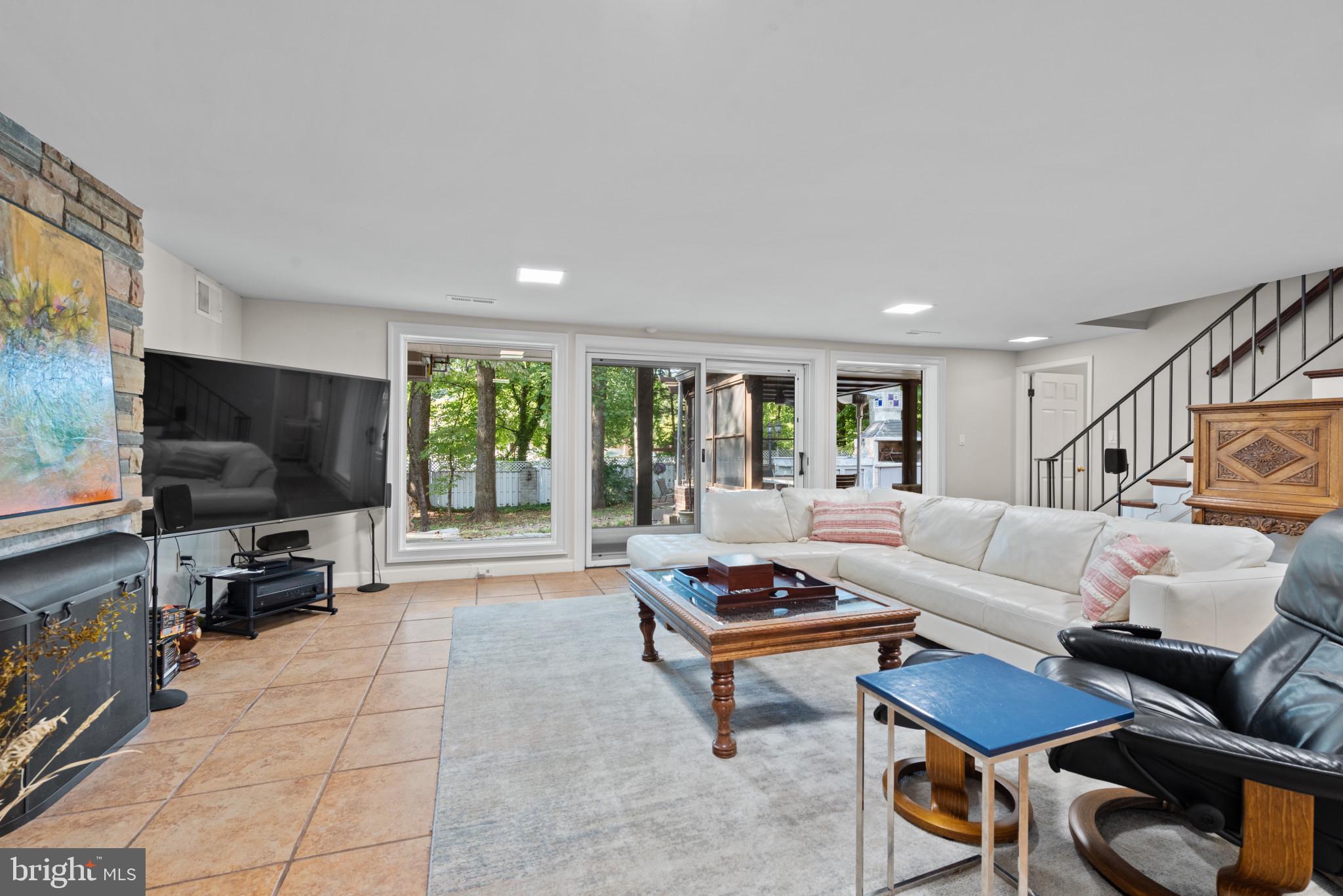 KENWOOD PARK - Residential