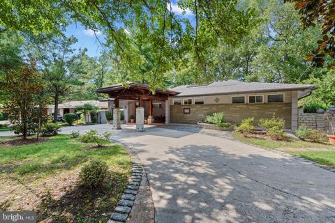 Photo of 6272 Clearwood Road, Bethesda, MD 20817 (MLS # MDMC2146076) Photo of 6272 Clearwood Road, Bethesda, MD 20817 (MLS # MDMC2146076)
