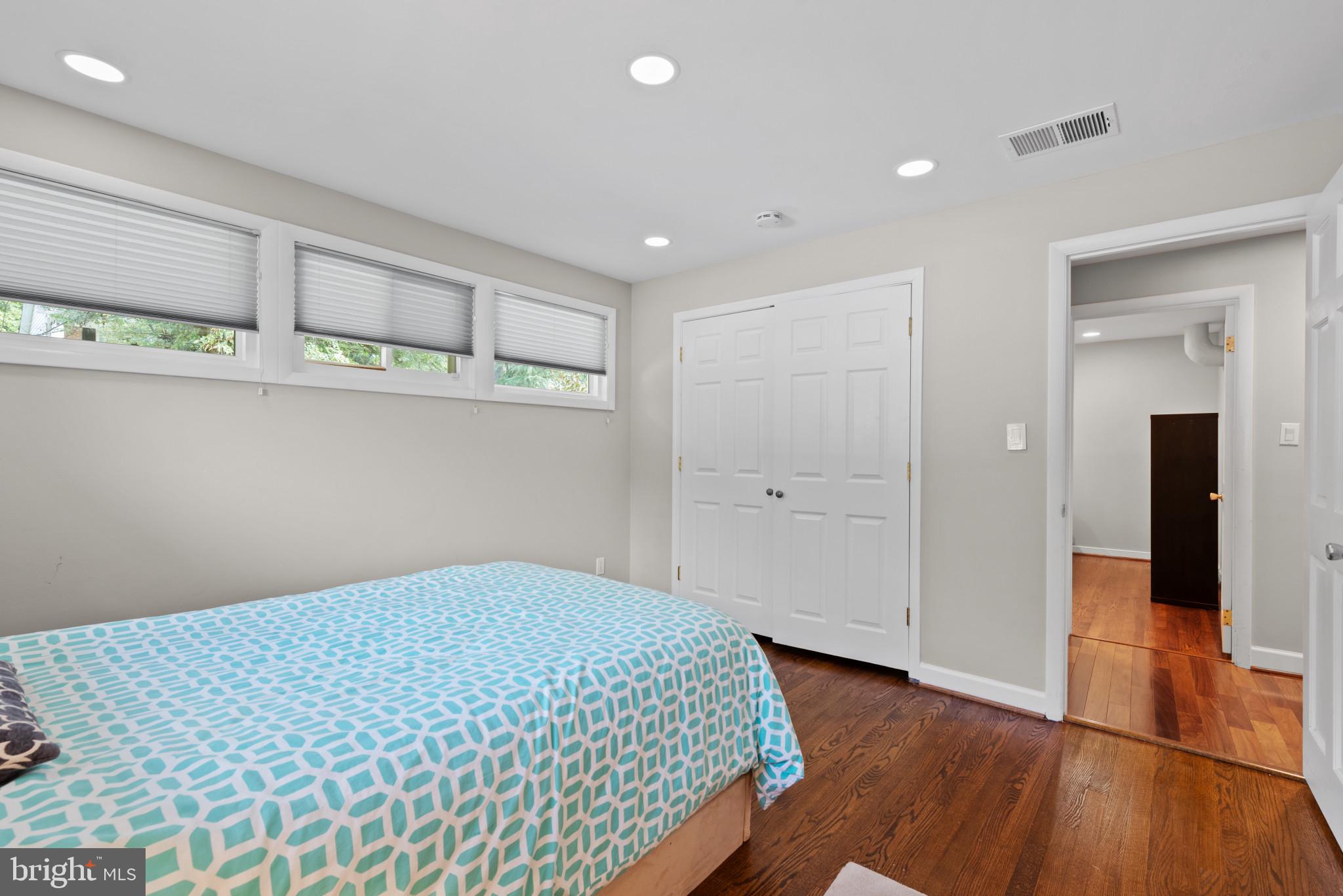 KENWOOD PARK - Residential