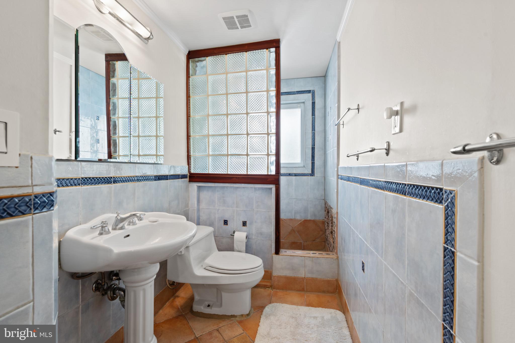 KENWOOD PARK - Residential