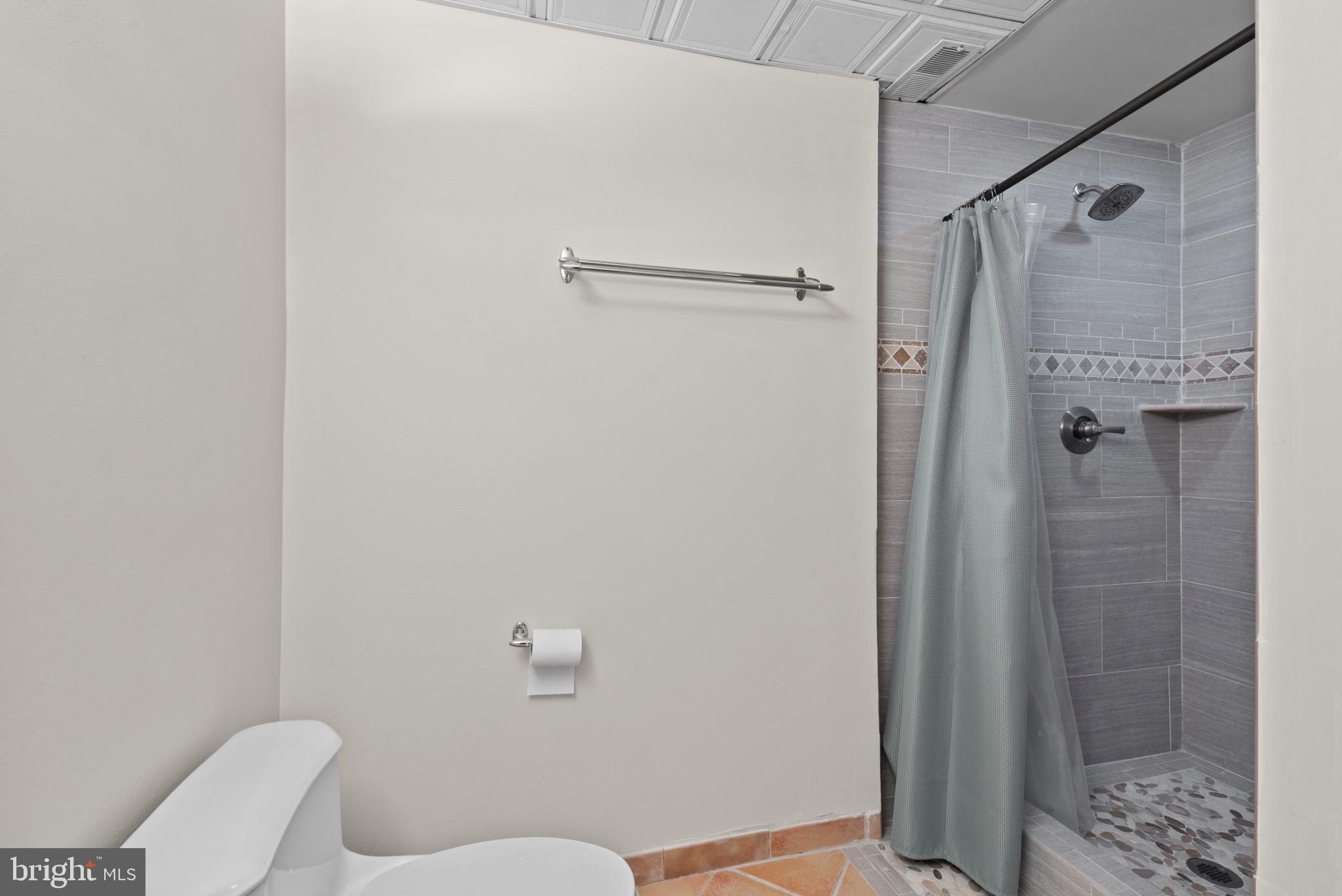 KENWOOD PARK - Residential