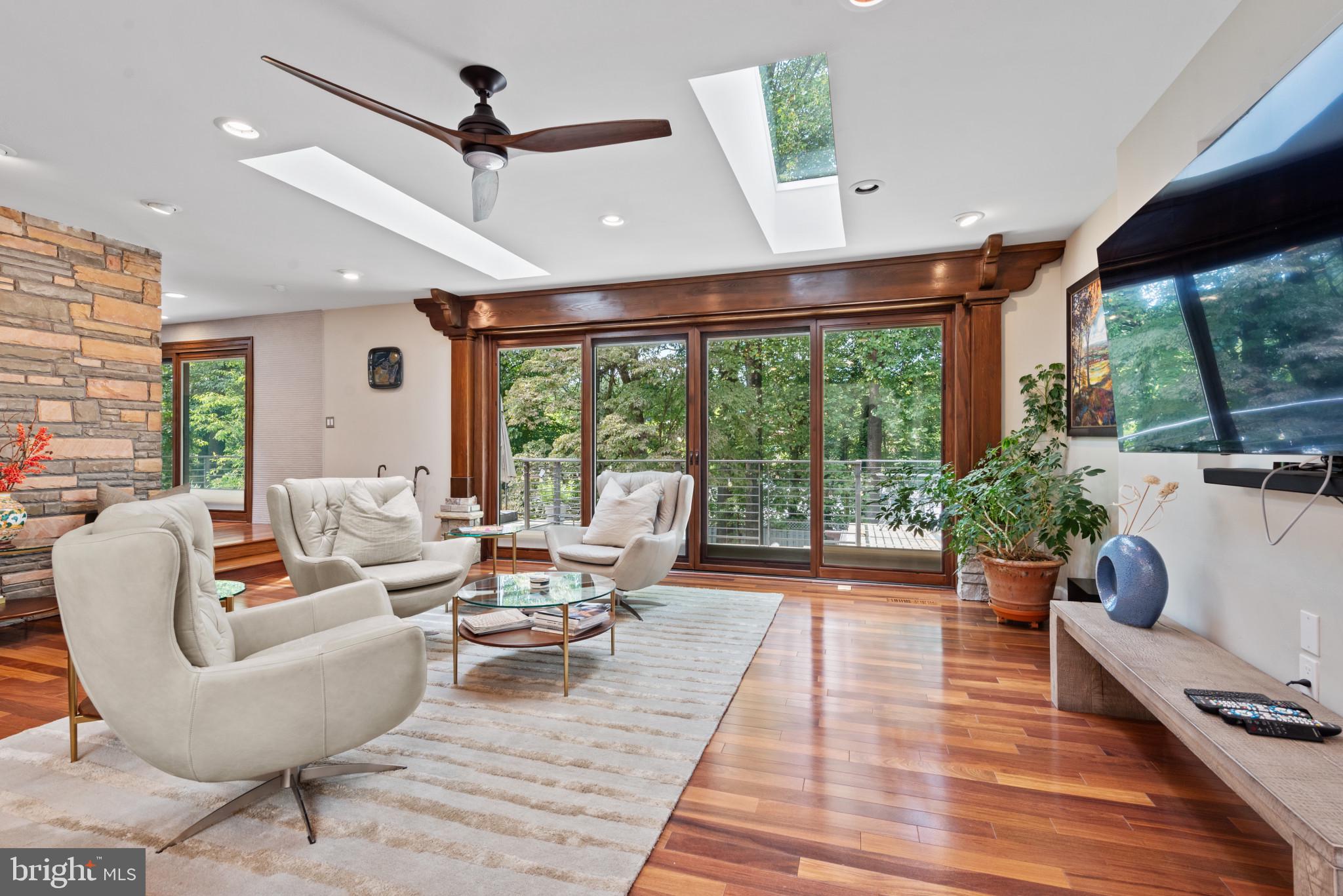 KENWOOD PARK - Residential