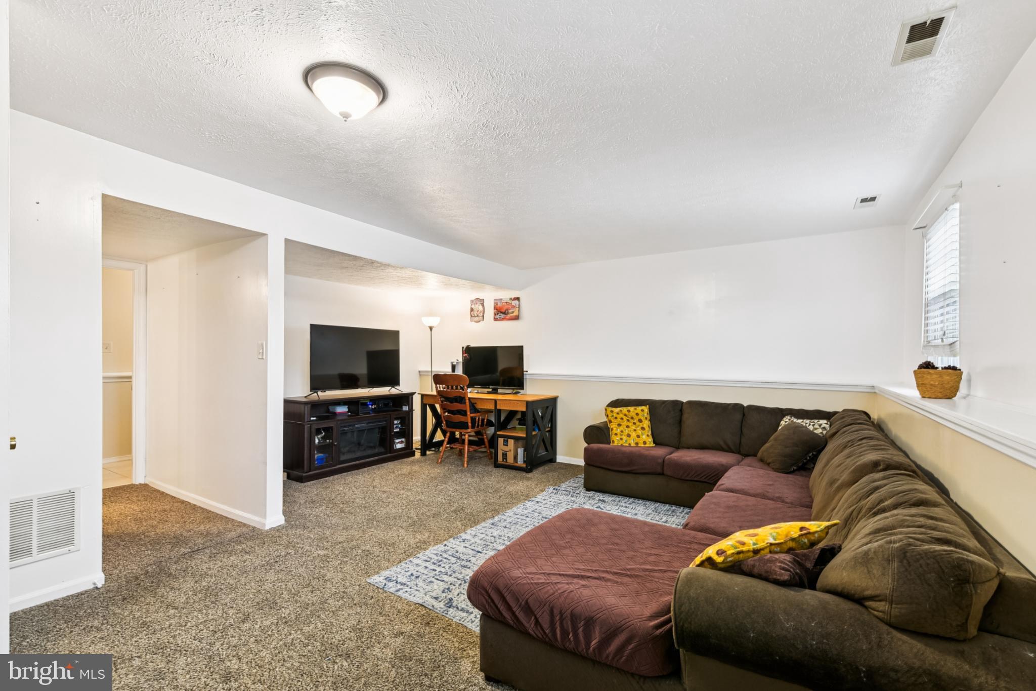 VILLAGE OF BYNUM RUN - Residential