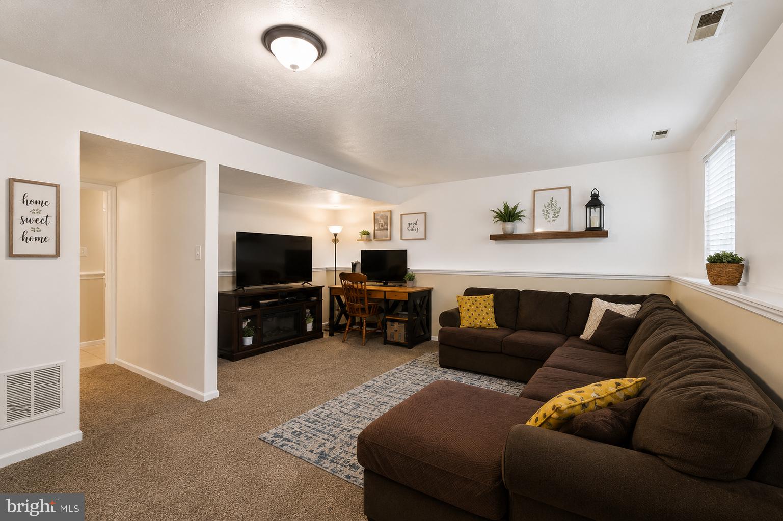 VILLAGE OF BYNUM RUN - Residential