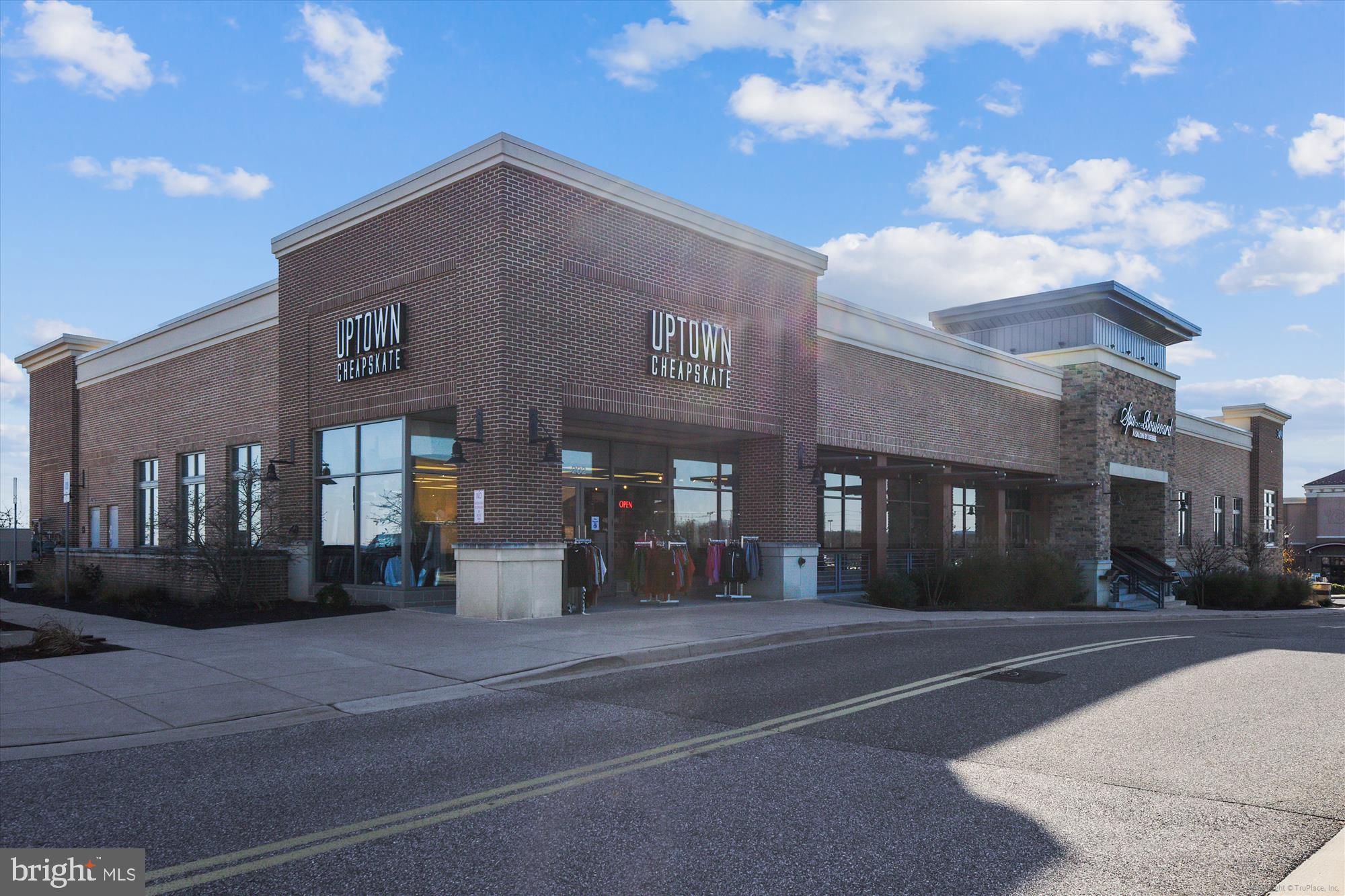 VILLAGE OF BYNUM RUN - Residential