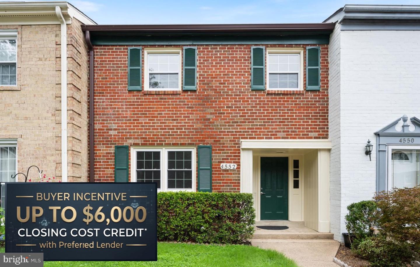 4552 KING EDWARD COURT