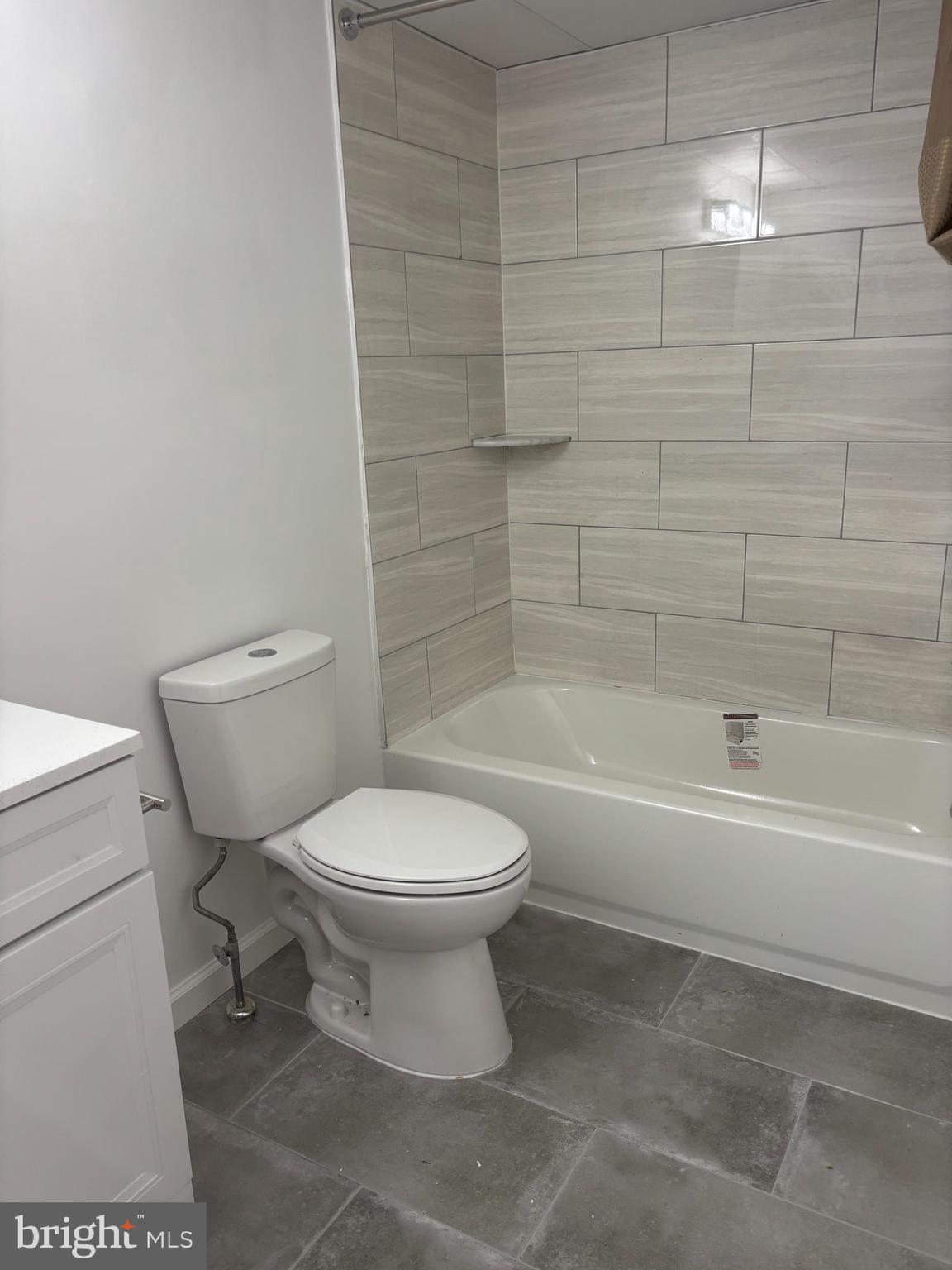 LAFAYETTE GREEN - Residential Lease