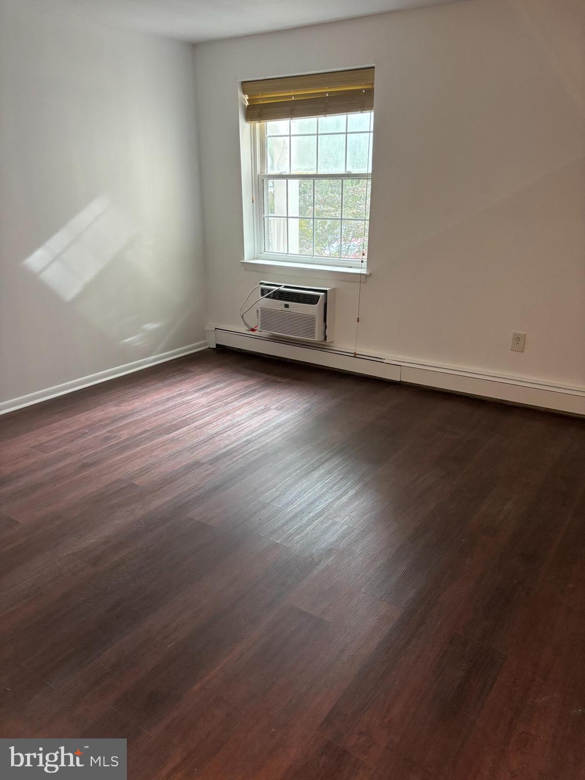 LAFAYETTE GREEN - Residential Lease