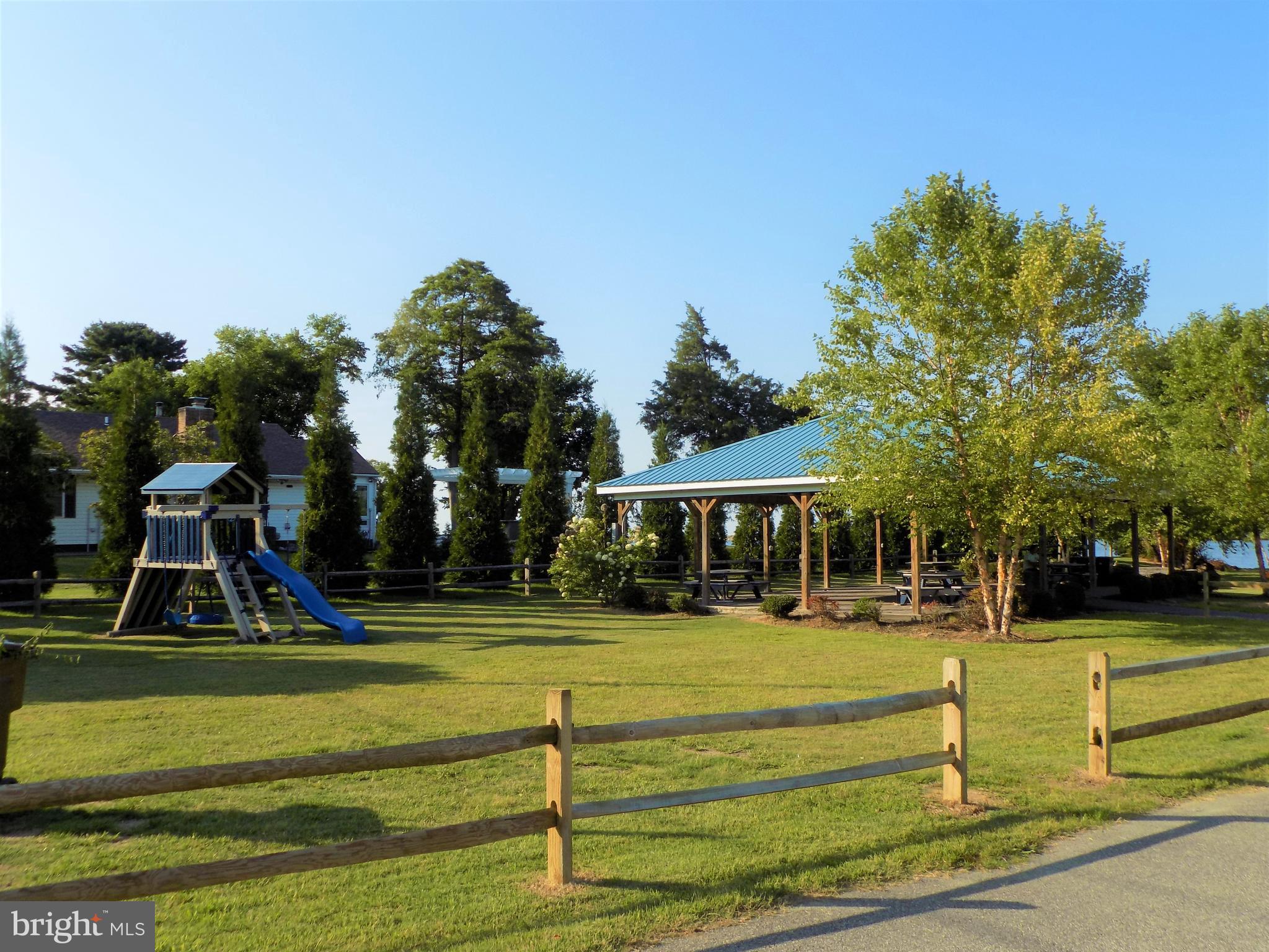 BAY CITY - Residential