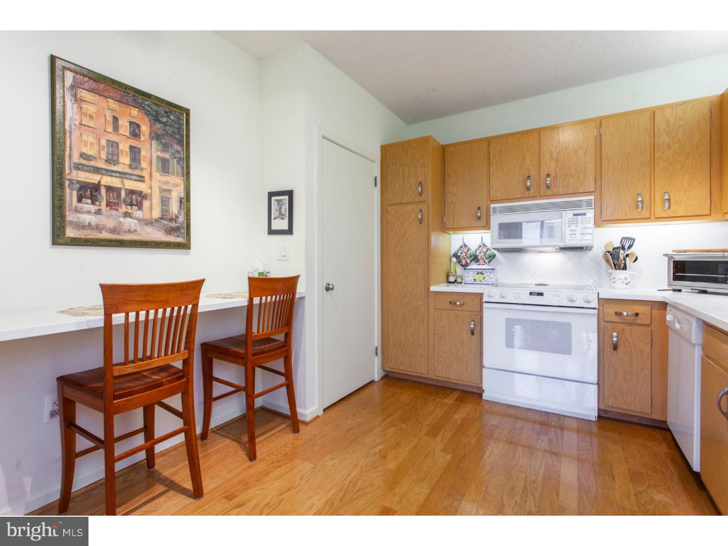 LOGAN SQUARE - Residential