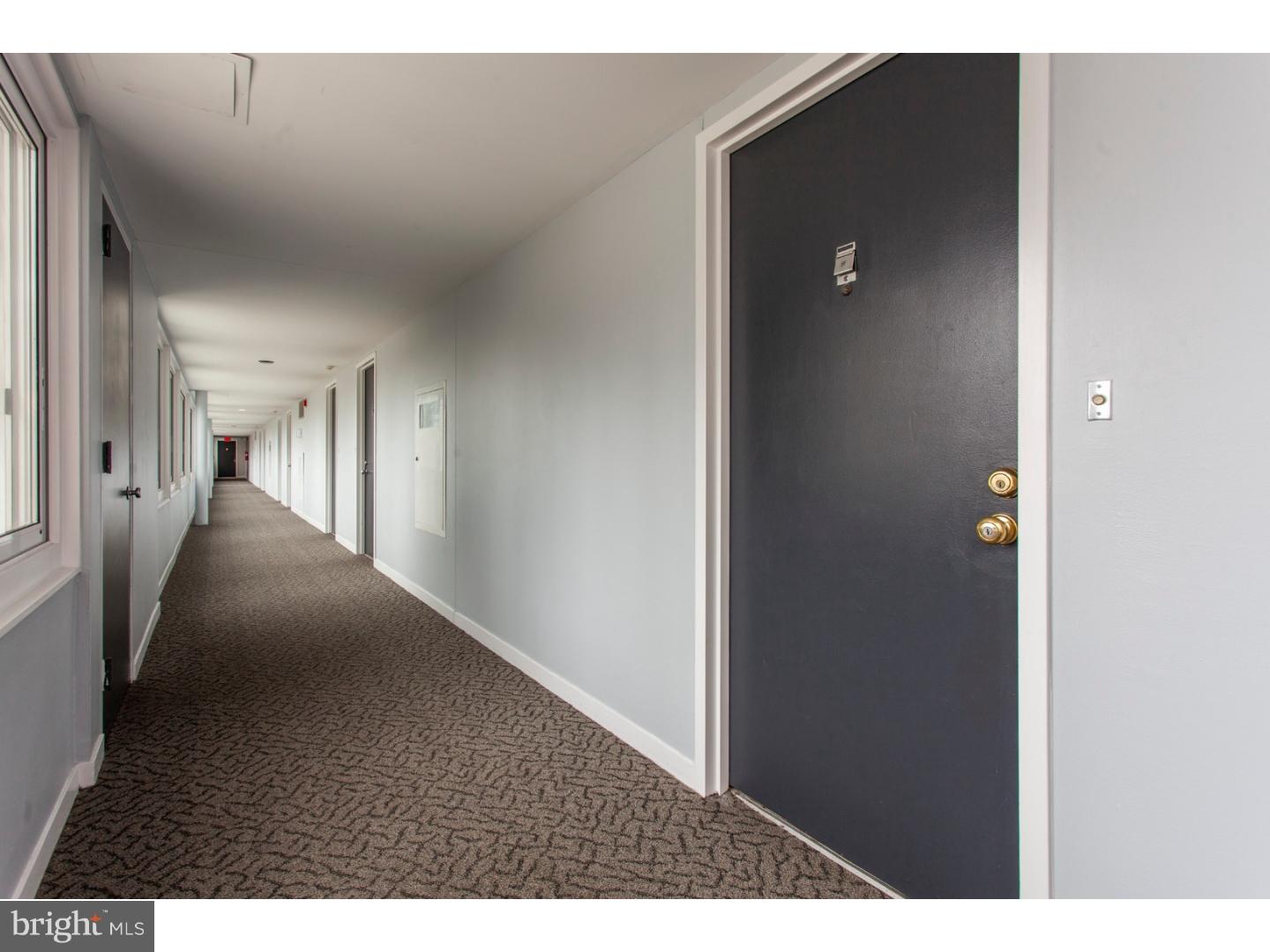 LOGAN SQUARE - Residential