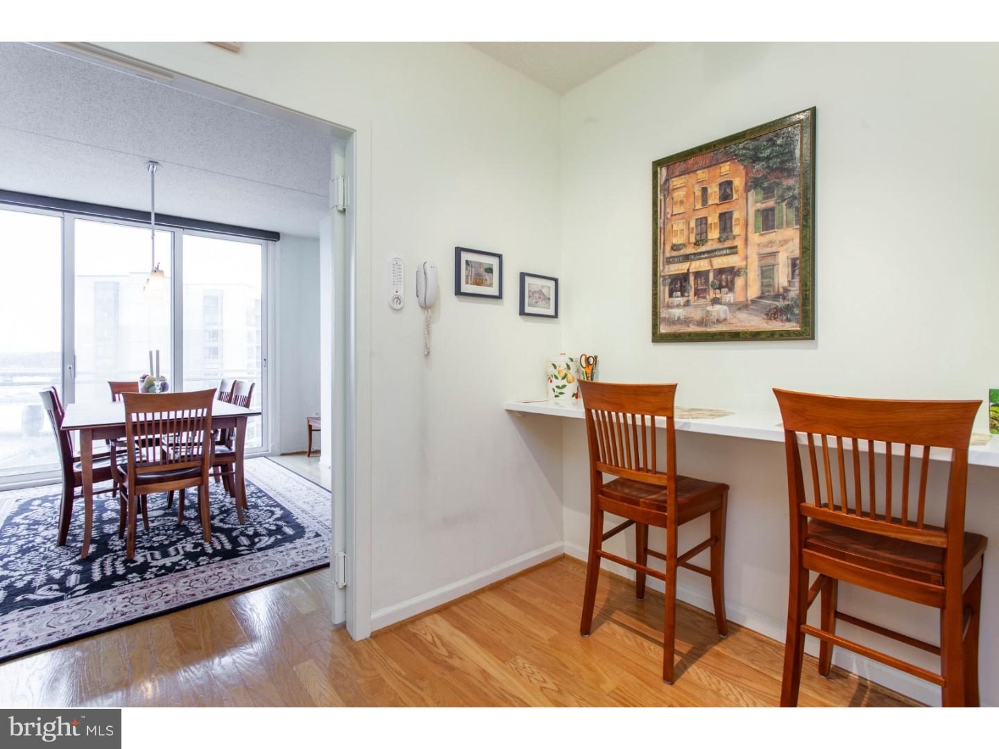 LOGAN SQUARE - Residential