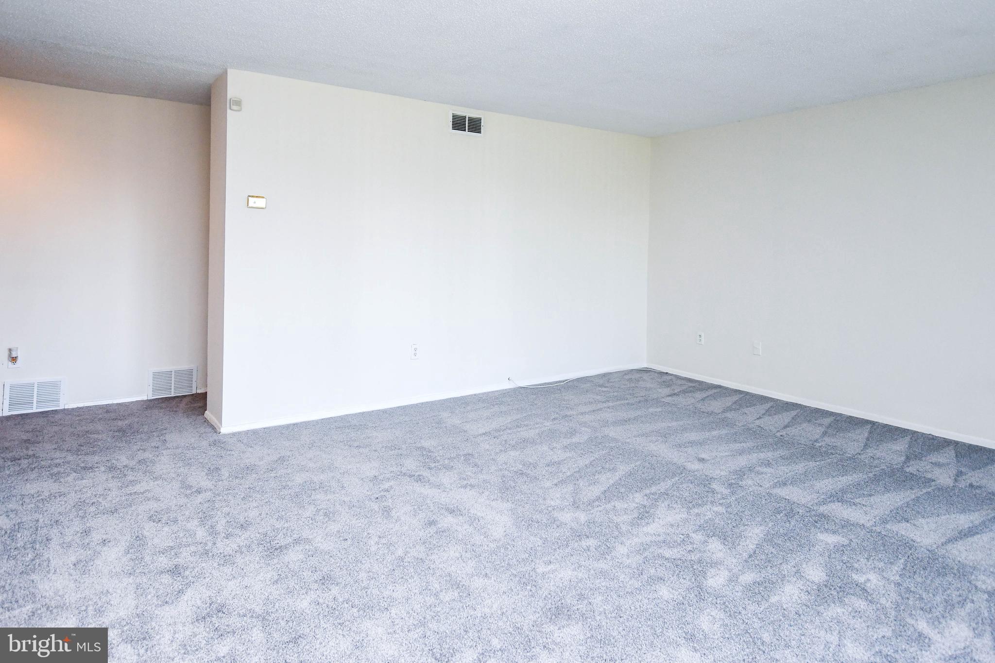 HOLLY HILL CONDOMINIUMS - Residential Lease