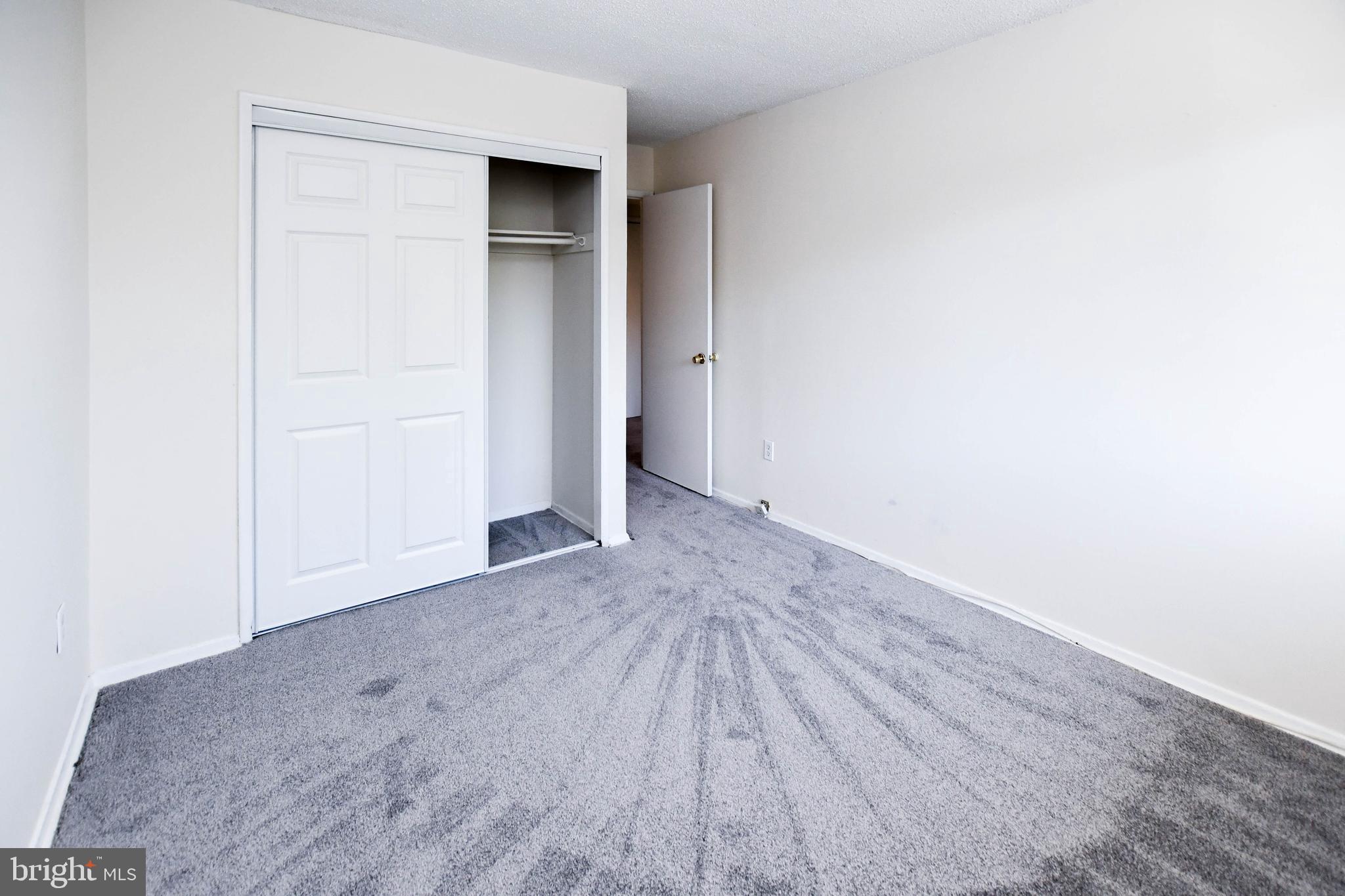 HOLLY HILL CONDOMINIUMS - Residential Lease