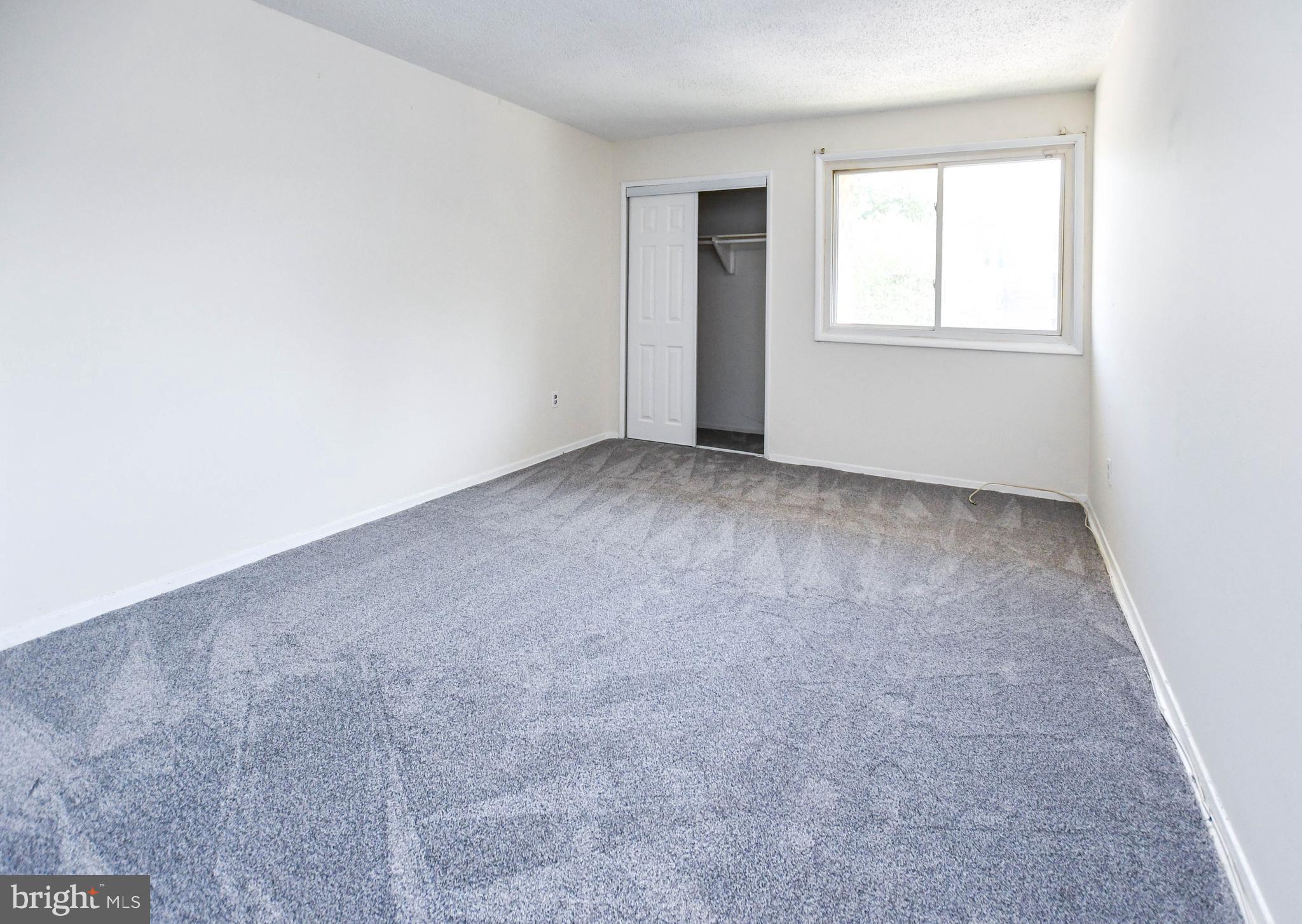 HOLLY HILL CONDOMINIUMS - Residential Lease