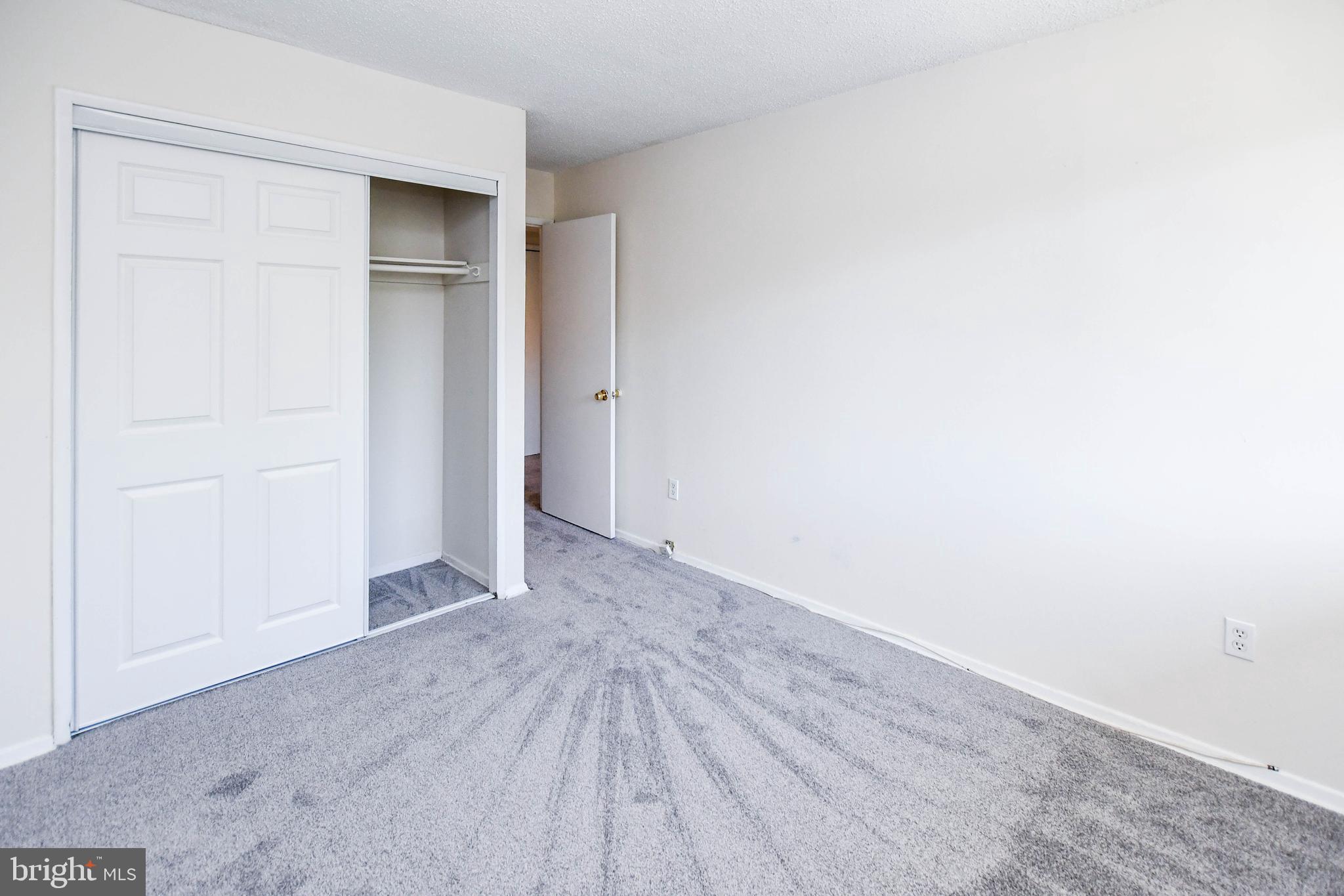 HOLLY HILL CONDOMINIUMS - Residential Lease