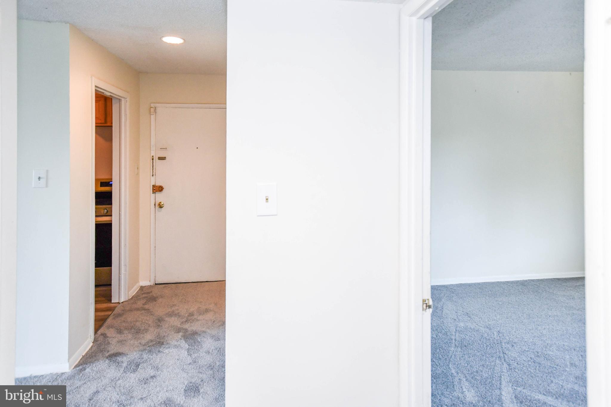 HOLLY HILL CONDOMINIUMS - Residential Lease