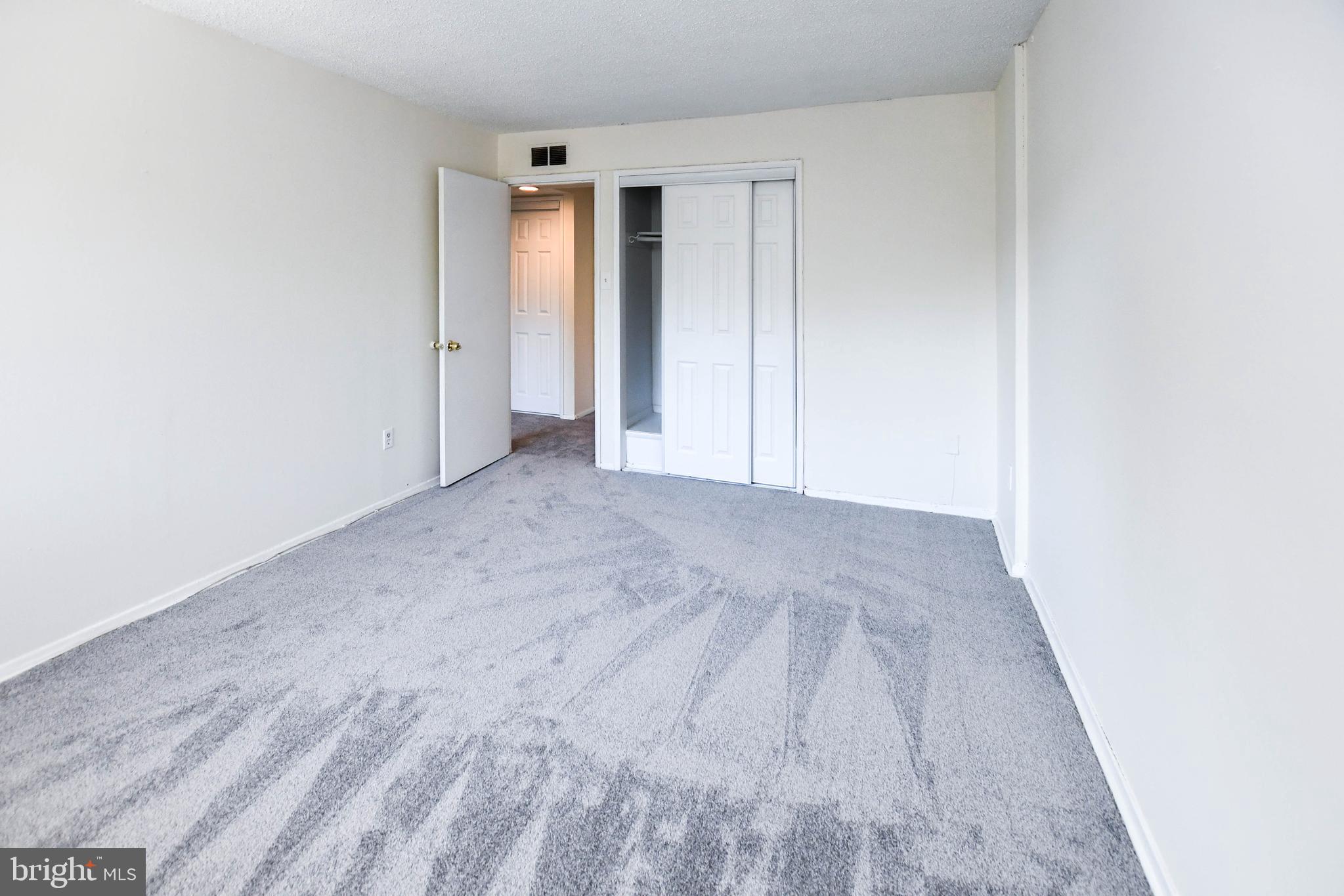 HOLLY HILL CONDOMINIUMS - Residential Lease