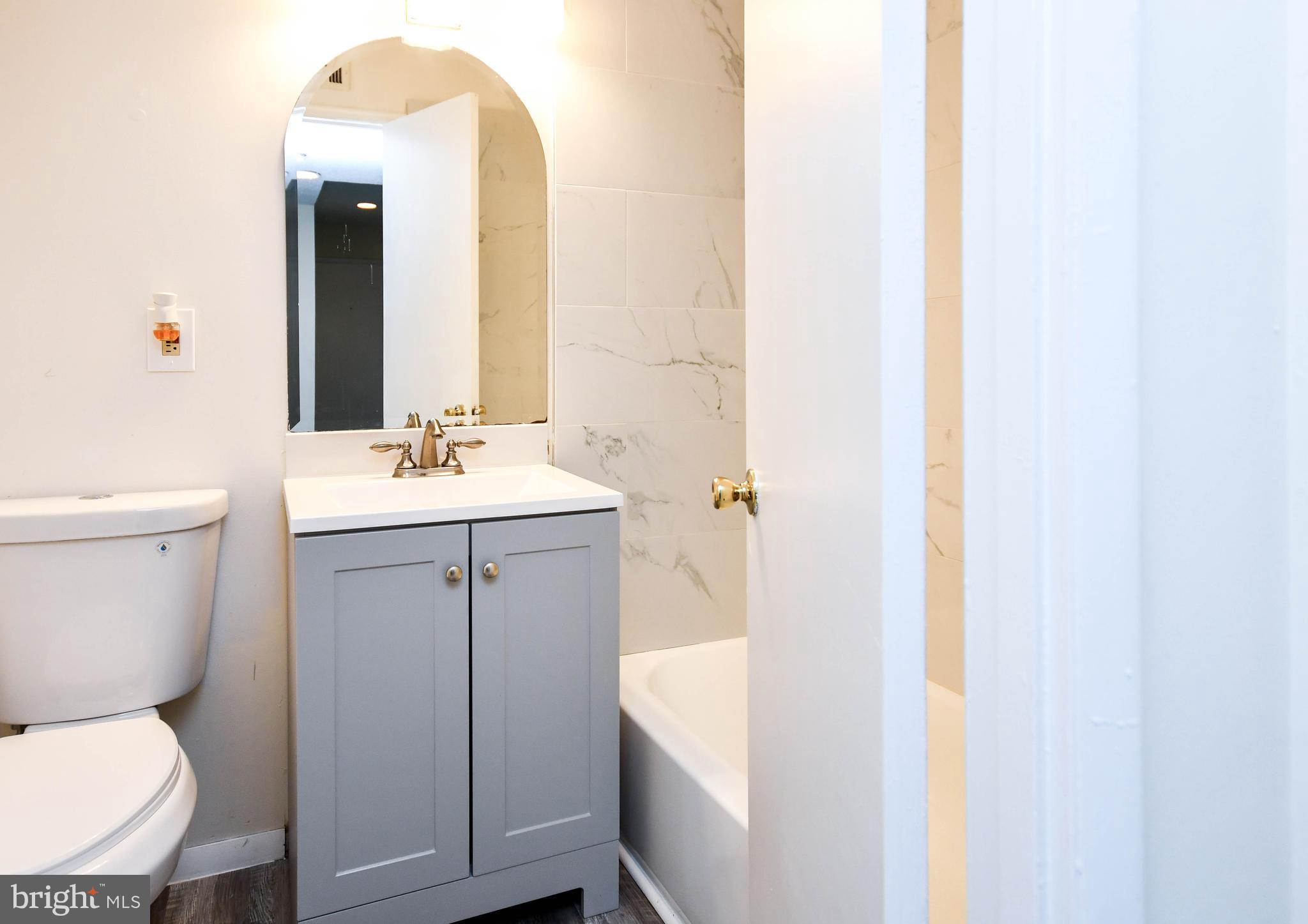 HOLLY HILL CONDOMINIUMS - Residential Lease