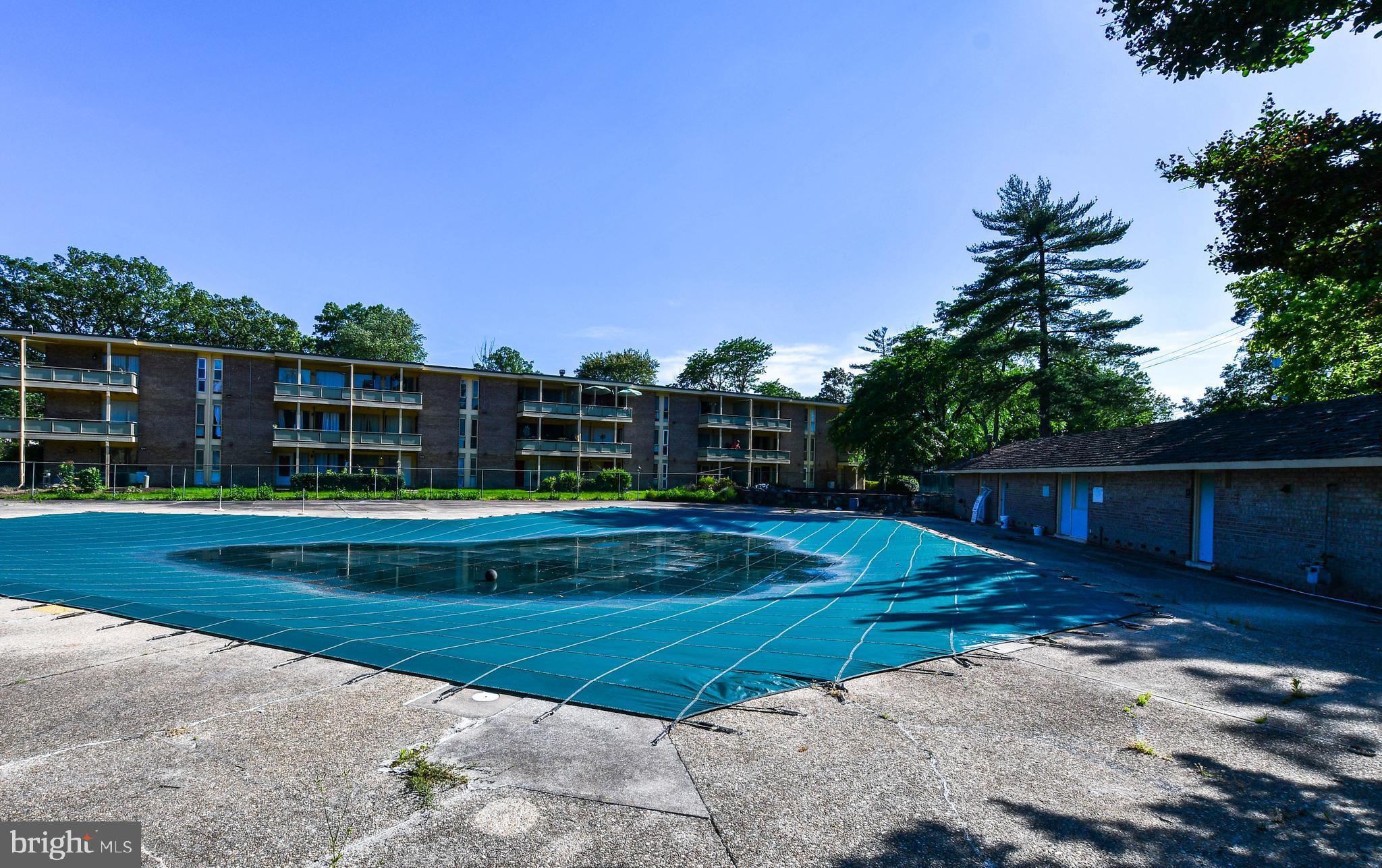 HOLLY HILL CONDOMINIUMS - Residential Lease