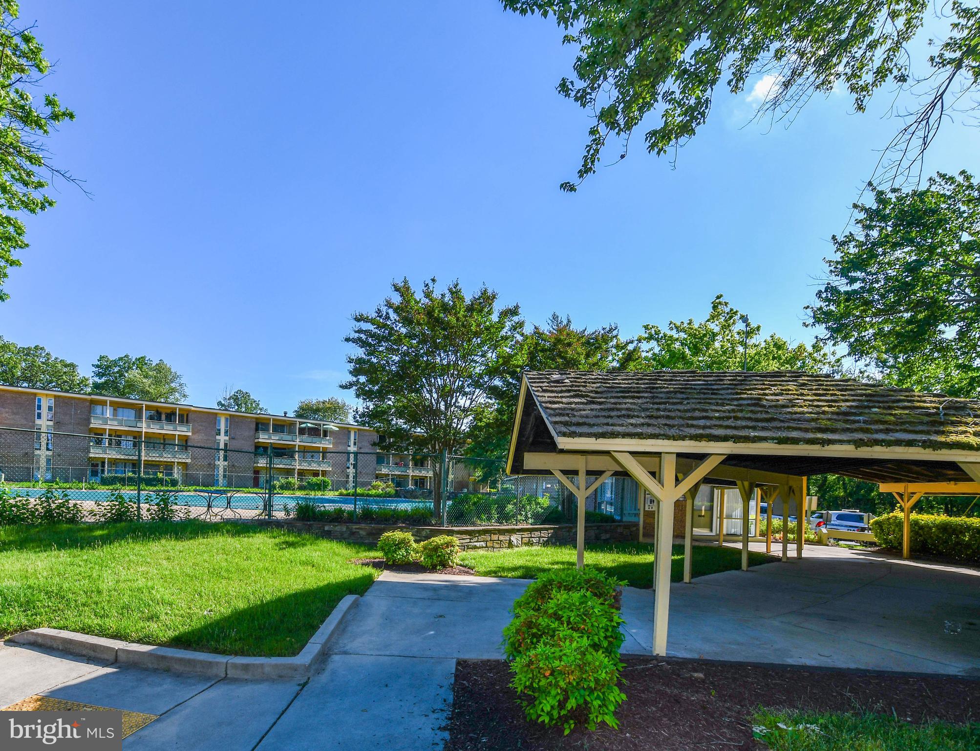 HOLLY HILL CONDOMINIUMS - Residential Lease