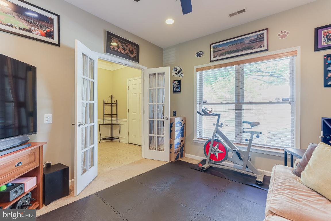 MCHENRY POINTE - Residential