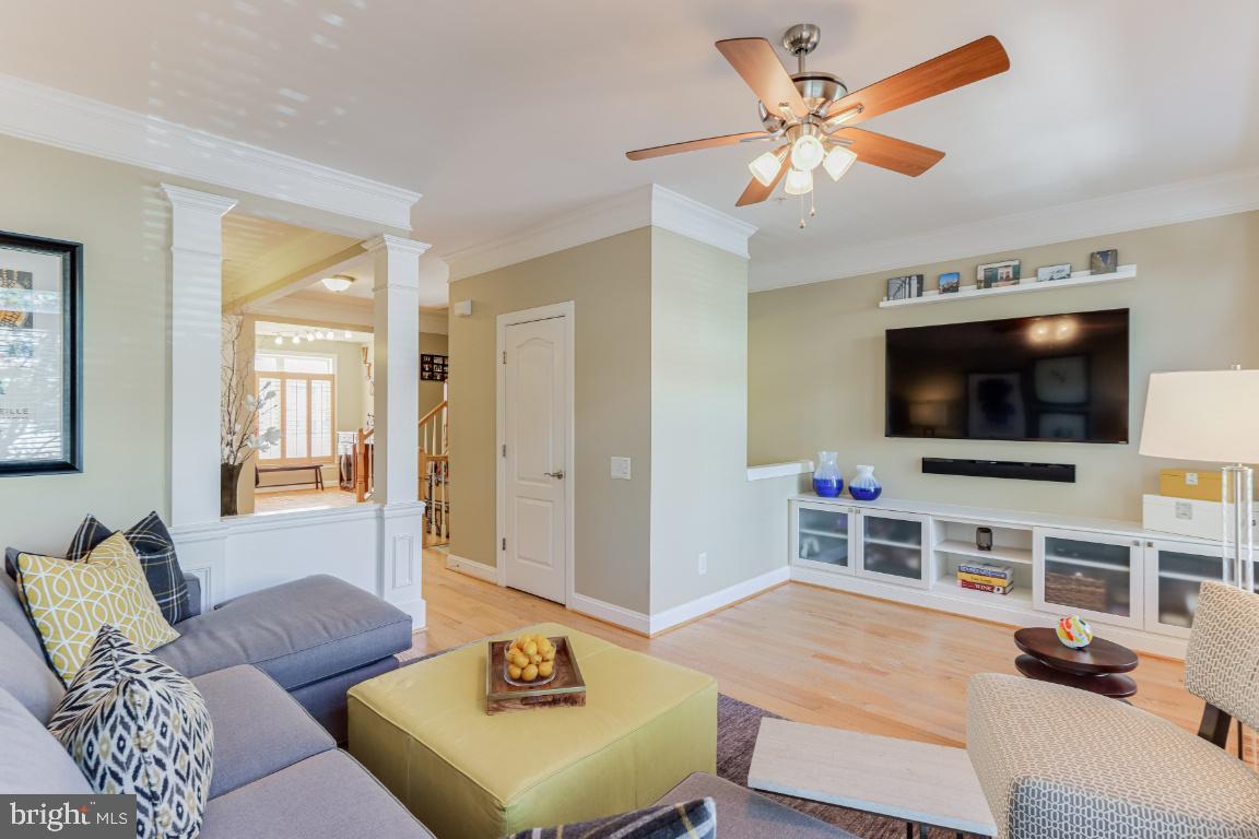 MCHENRY POINTE - Residential