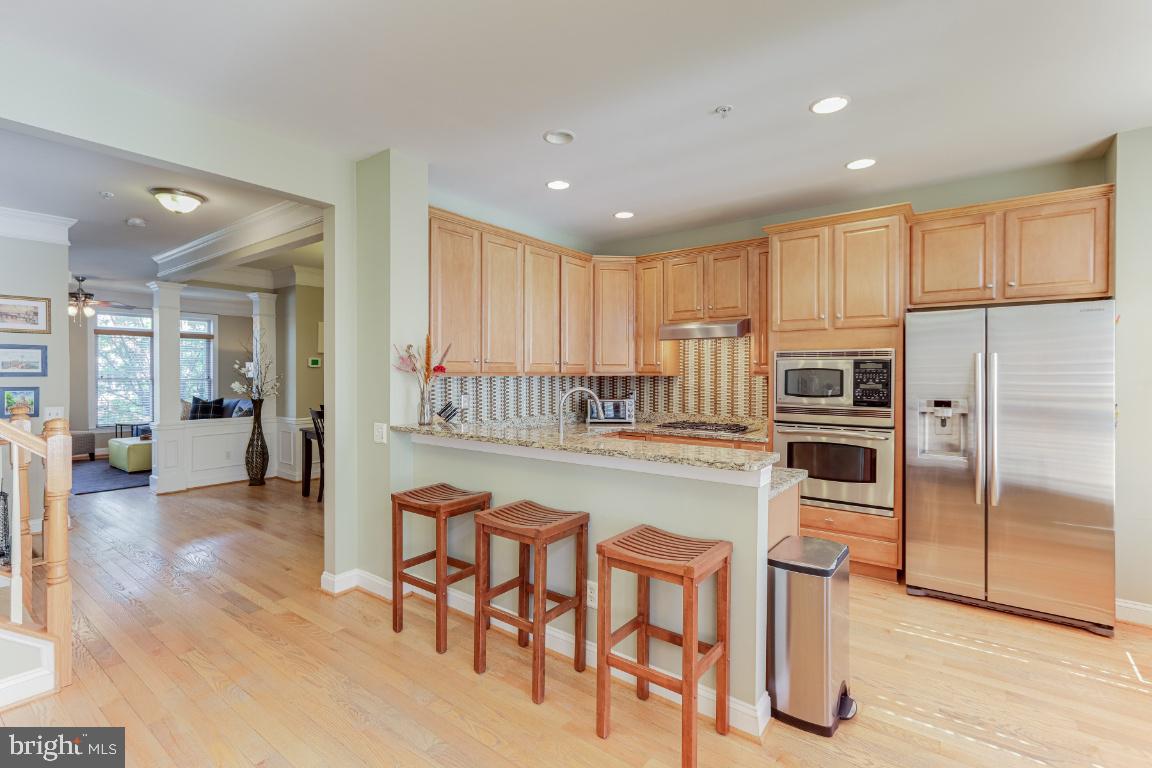 MCHENRY POINTE - Residential