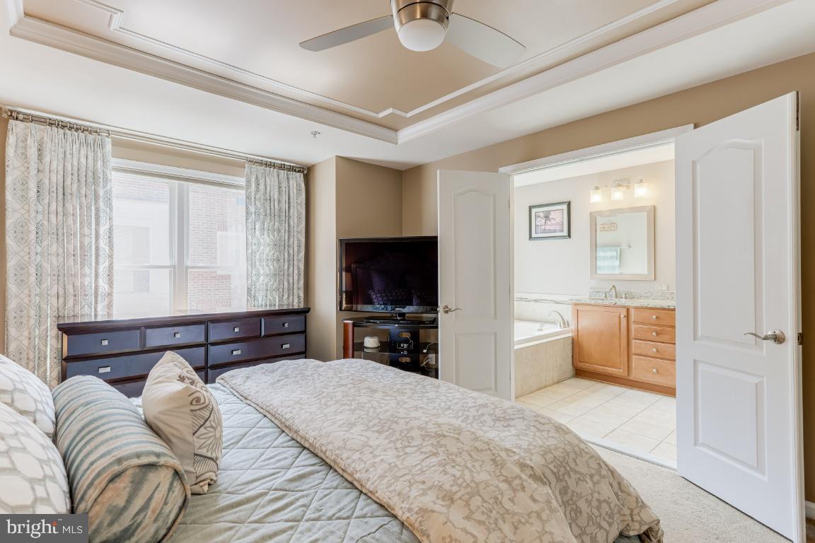 MCHENRY POINTE - Residential