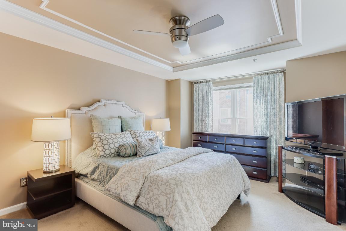 MCHENRY POINTE - Residential