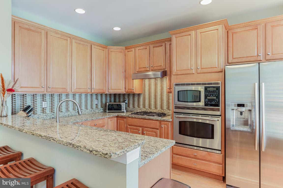 MCHENRY POINTE - Residential