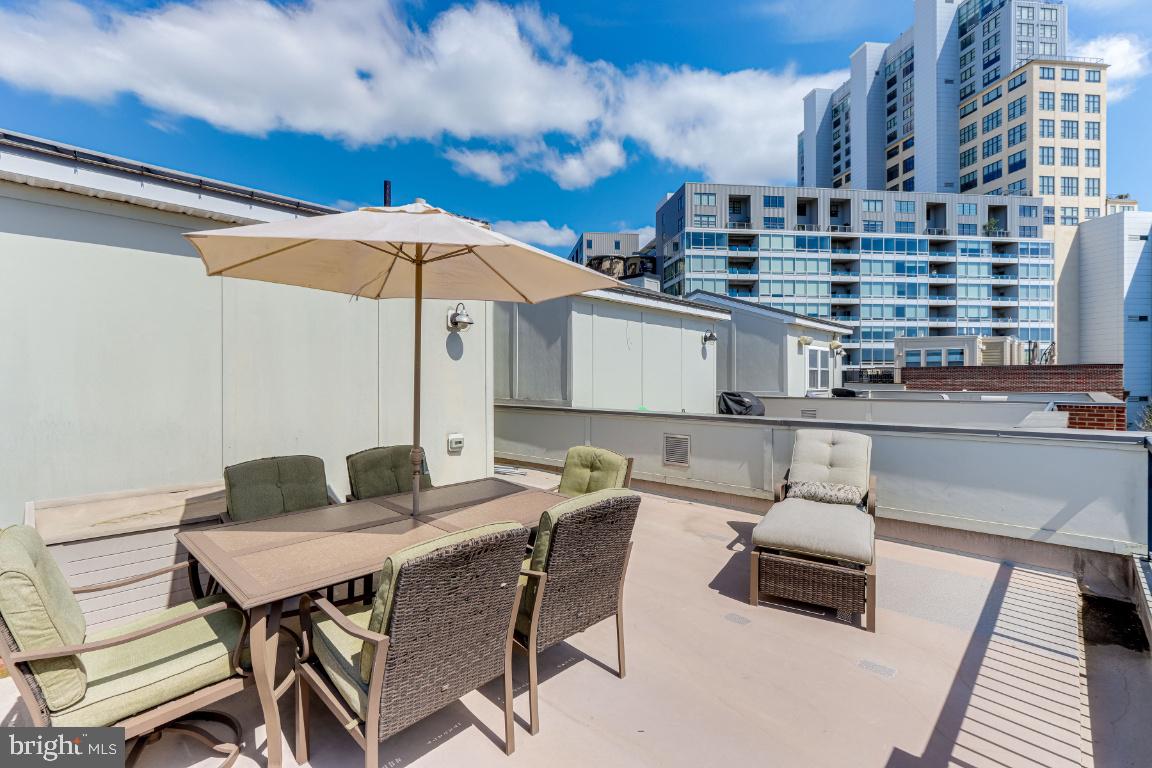 MCHENRY POINTE - Residential