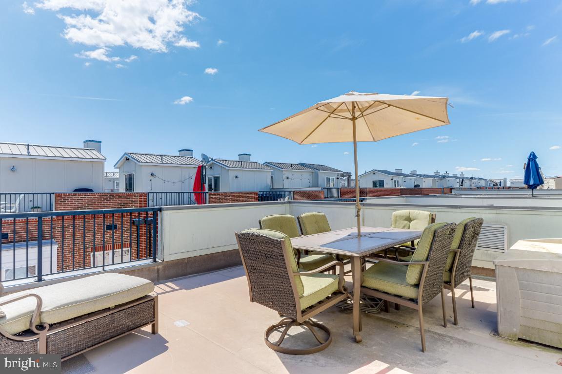 MCHENRY POINTE - Residential