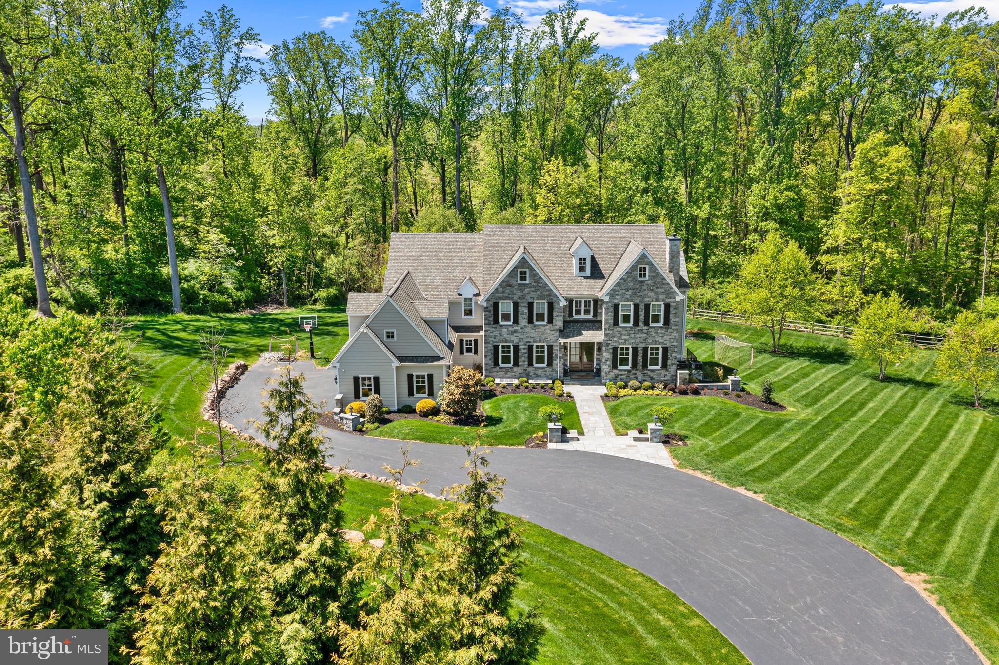 RADNOR HUNT - Residential