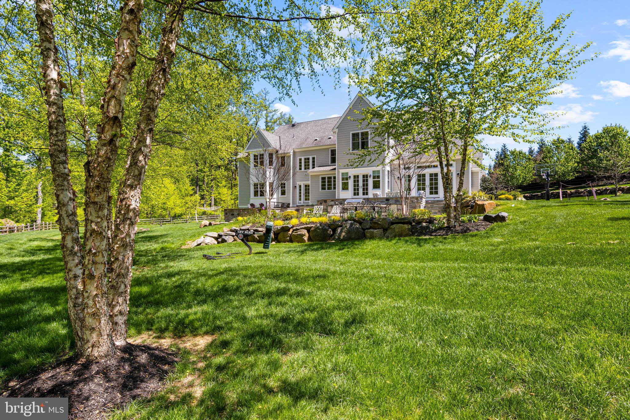 RADNOR HUNT - Residential