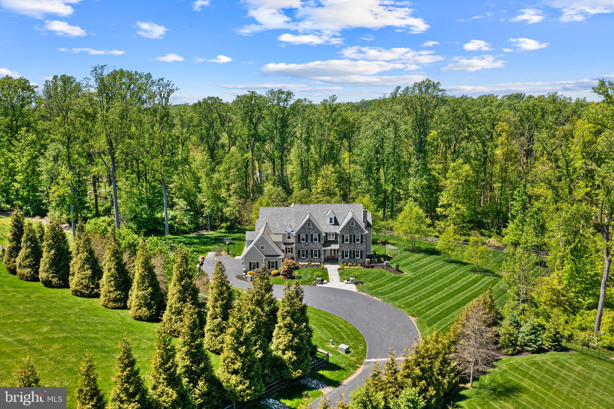 RADNOR HUNT - Residential