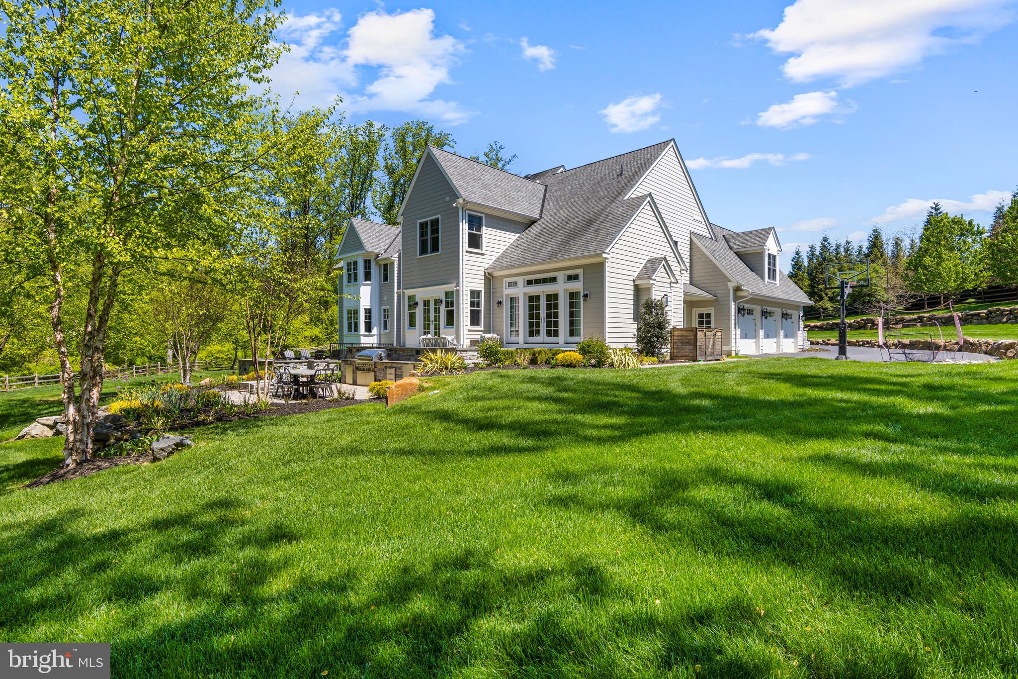 RADNOR HUNT - Residential