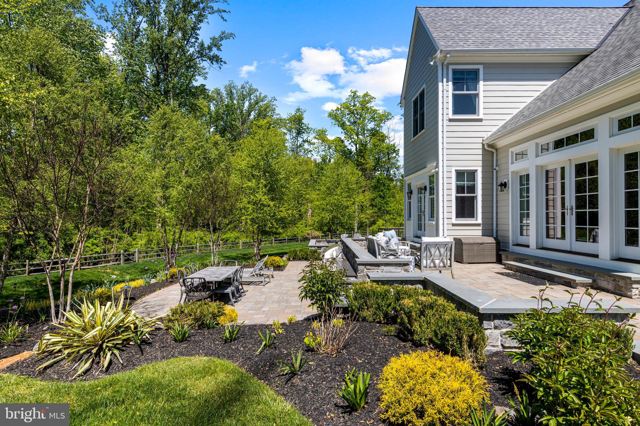RADNOR HUNT - Residential