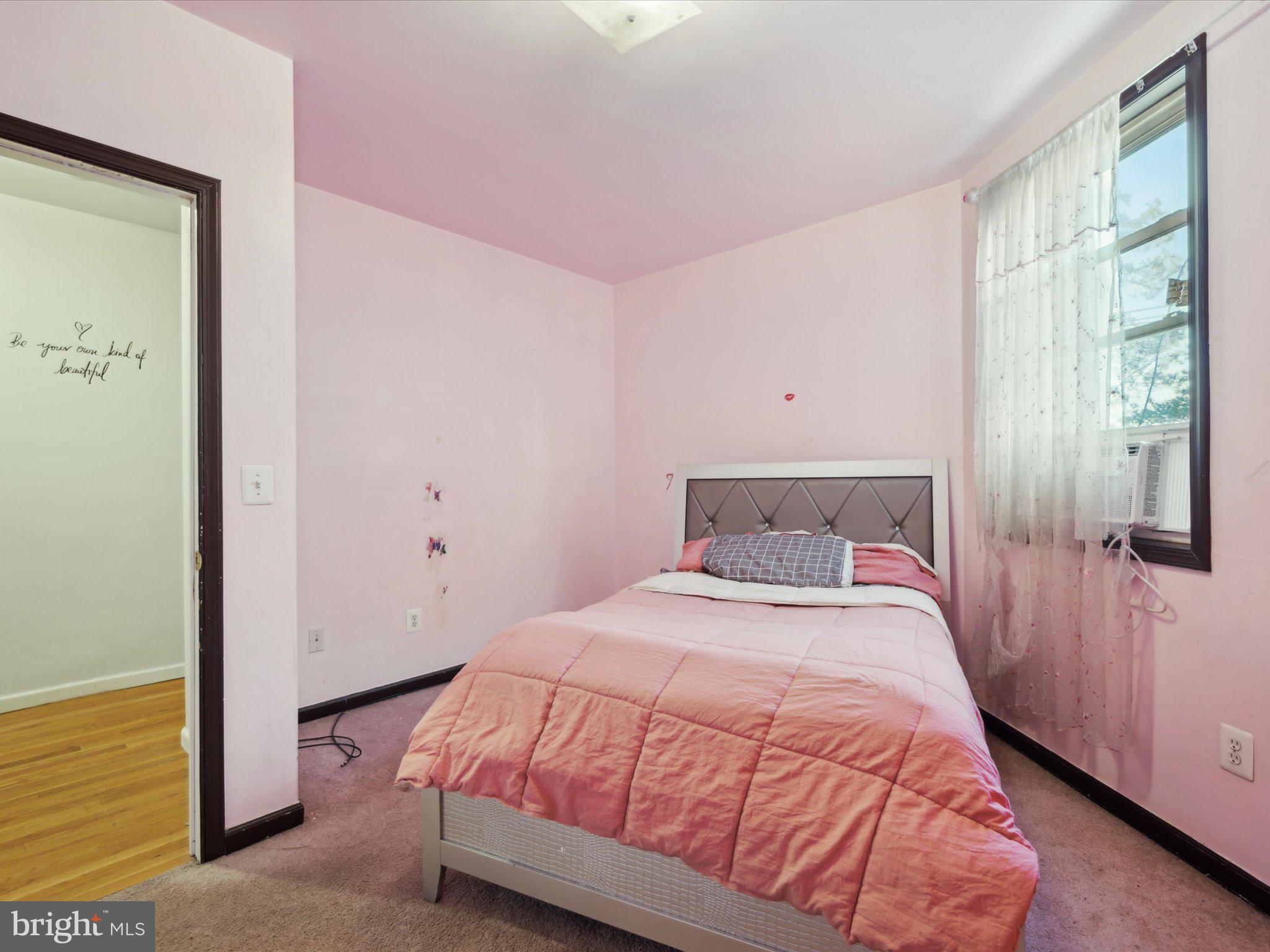 WEST OAK LANE - Residential