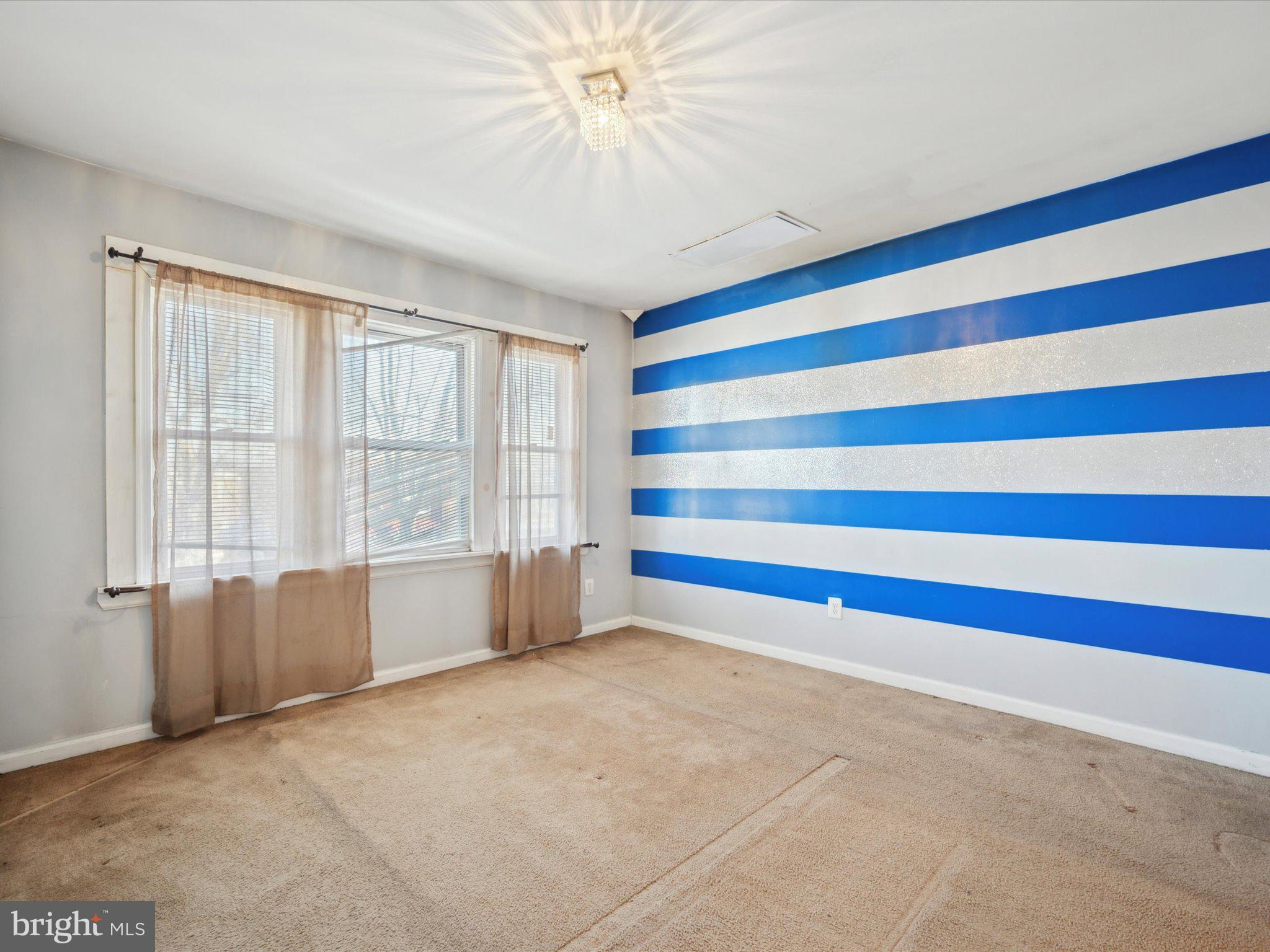 WEST OAK LANE - Residential