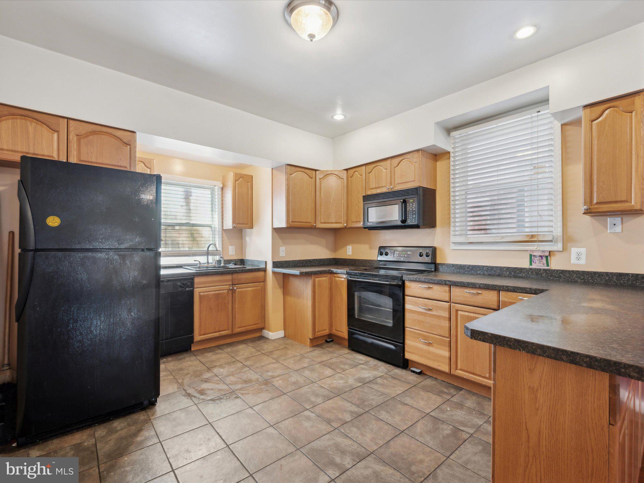 WEST OAK LANE - Residential